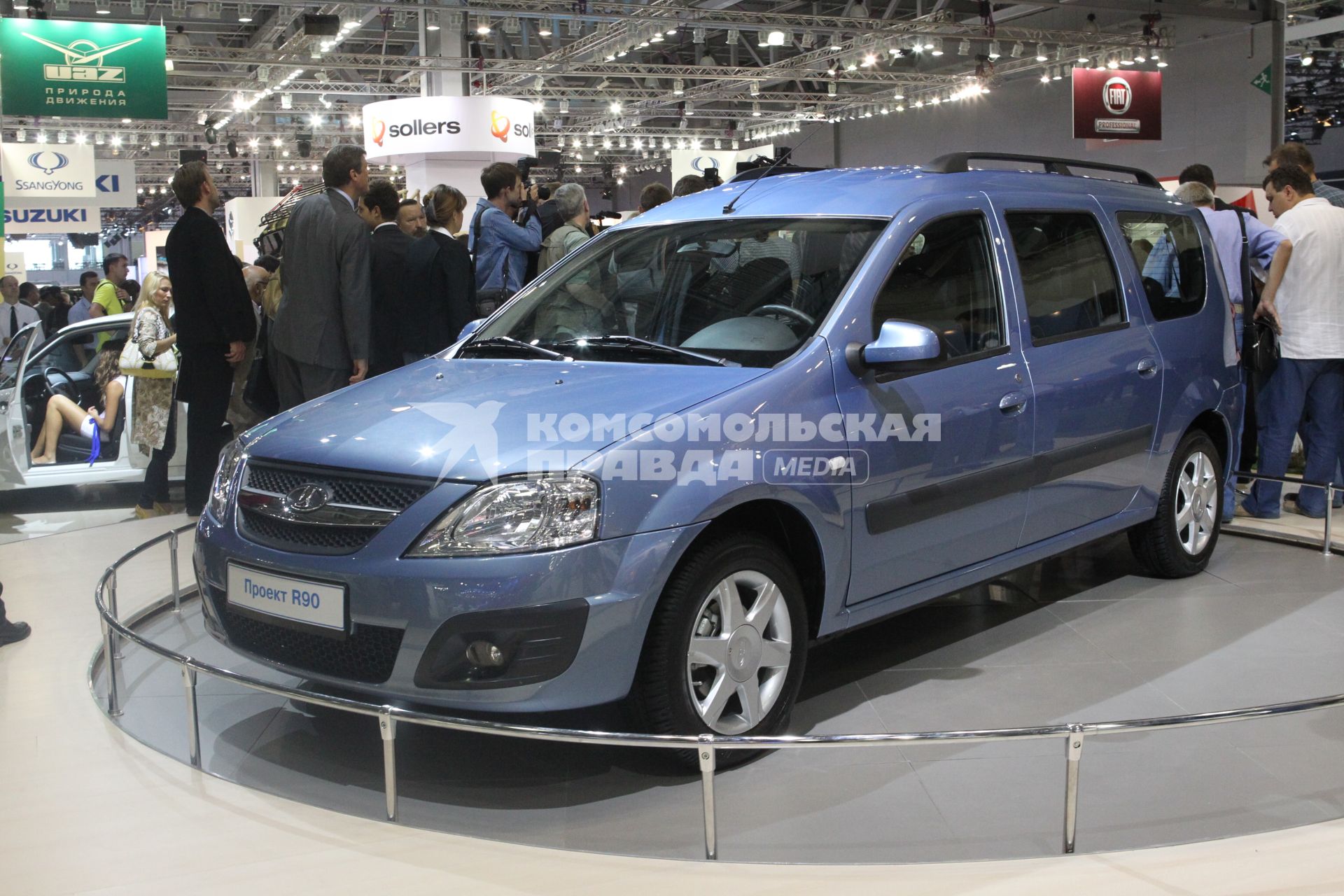 Автомобили и аксессуары, Московский международный автосалон 2010, Москва, 25 августа 2010 года. Автомобиль. Машина. Лада. Проект R90.
