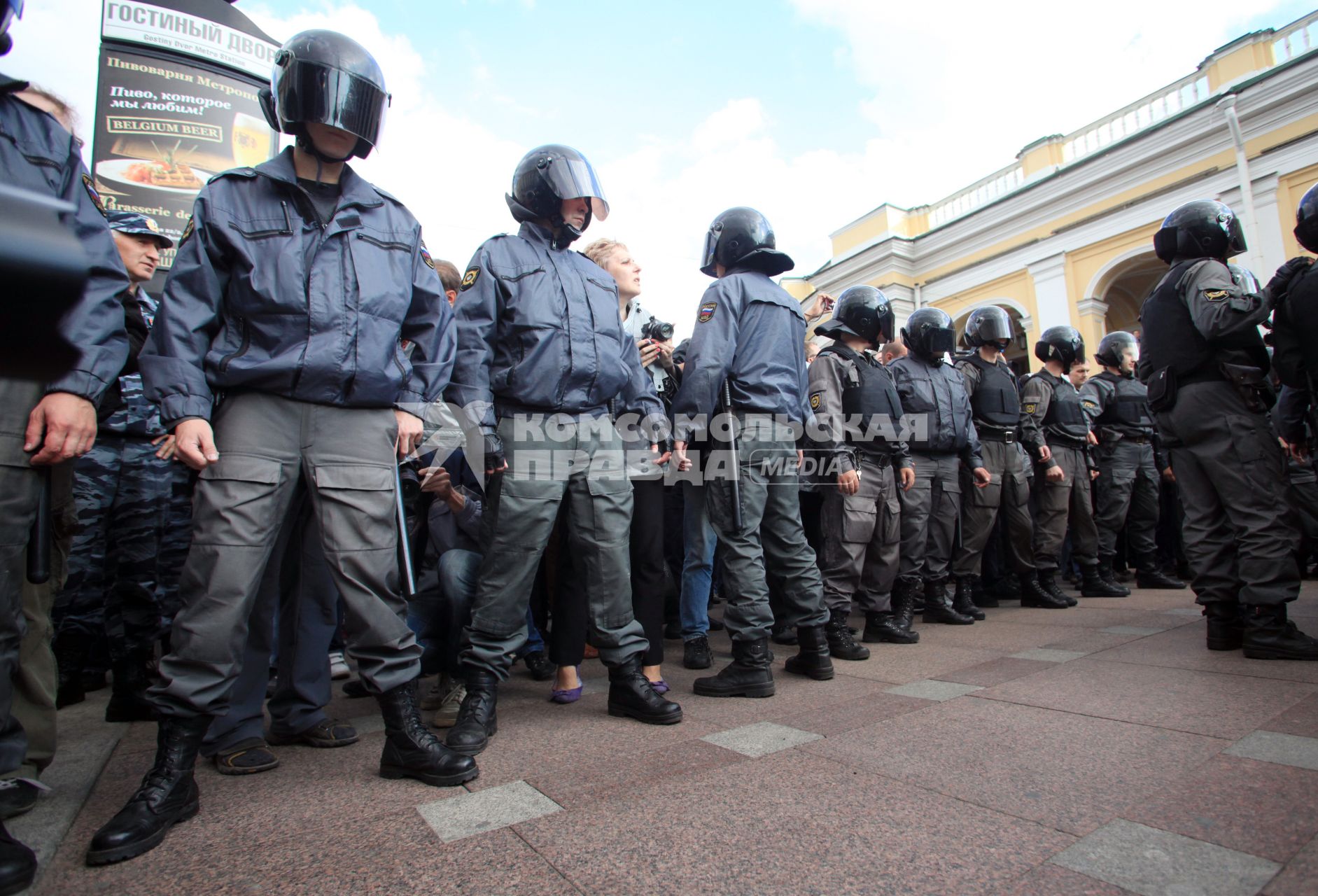 марш несогласных спб гостинный двор 31.09.2010