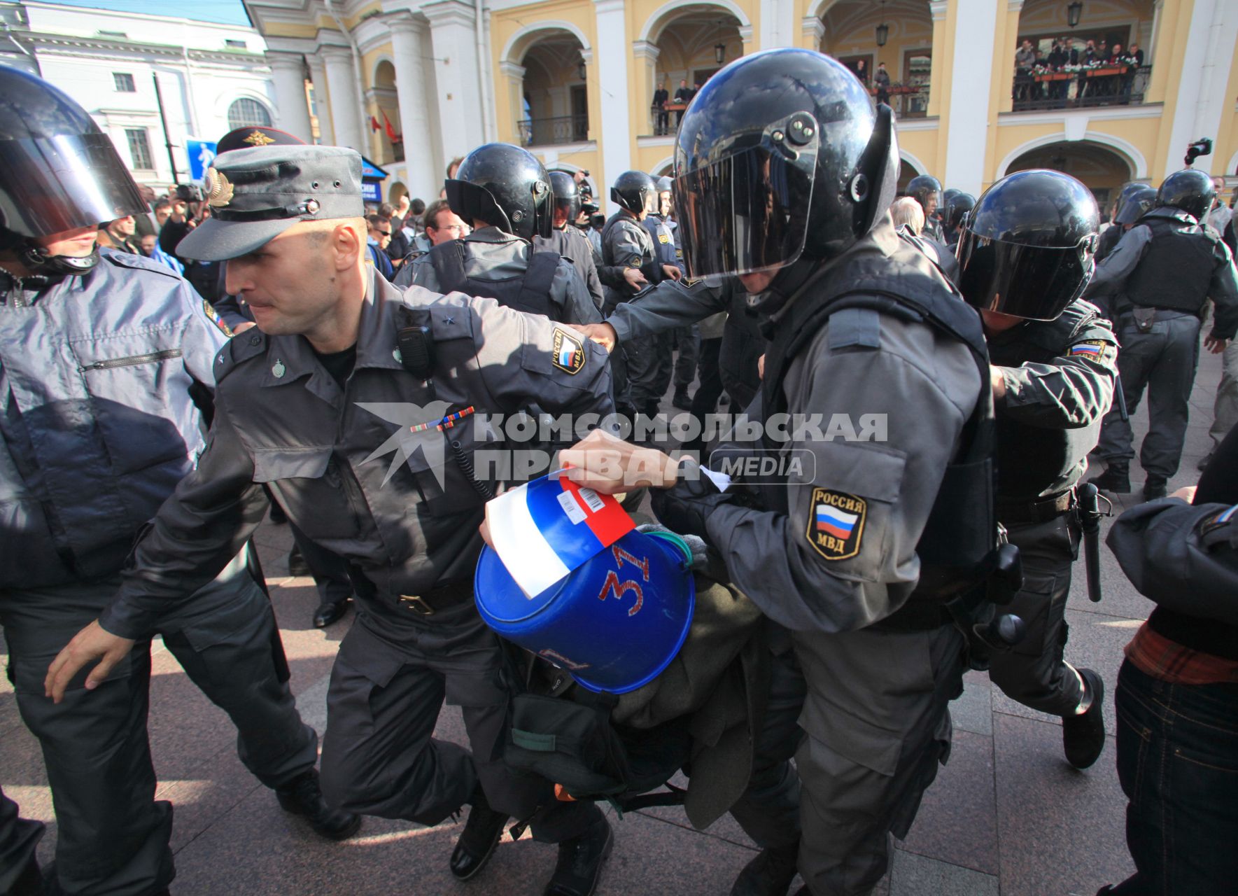 марш несогласных спб гостинный двор 31.09.2010