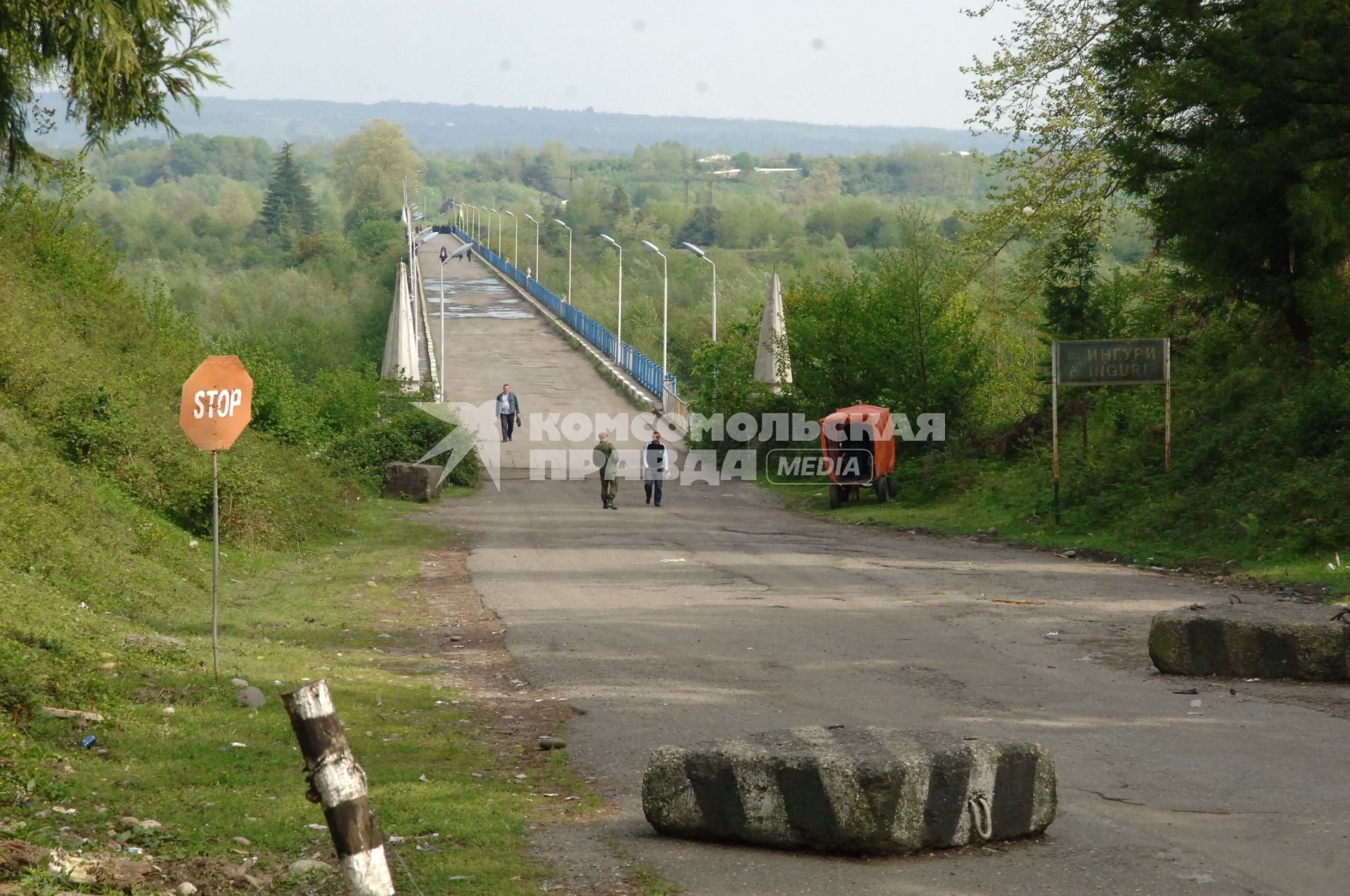 Группировка российских войск в Абхазии, август 2010 года. Граница. Пограничник. Армия. Мост через реку Псоу.