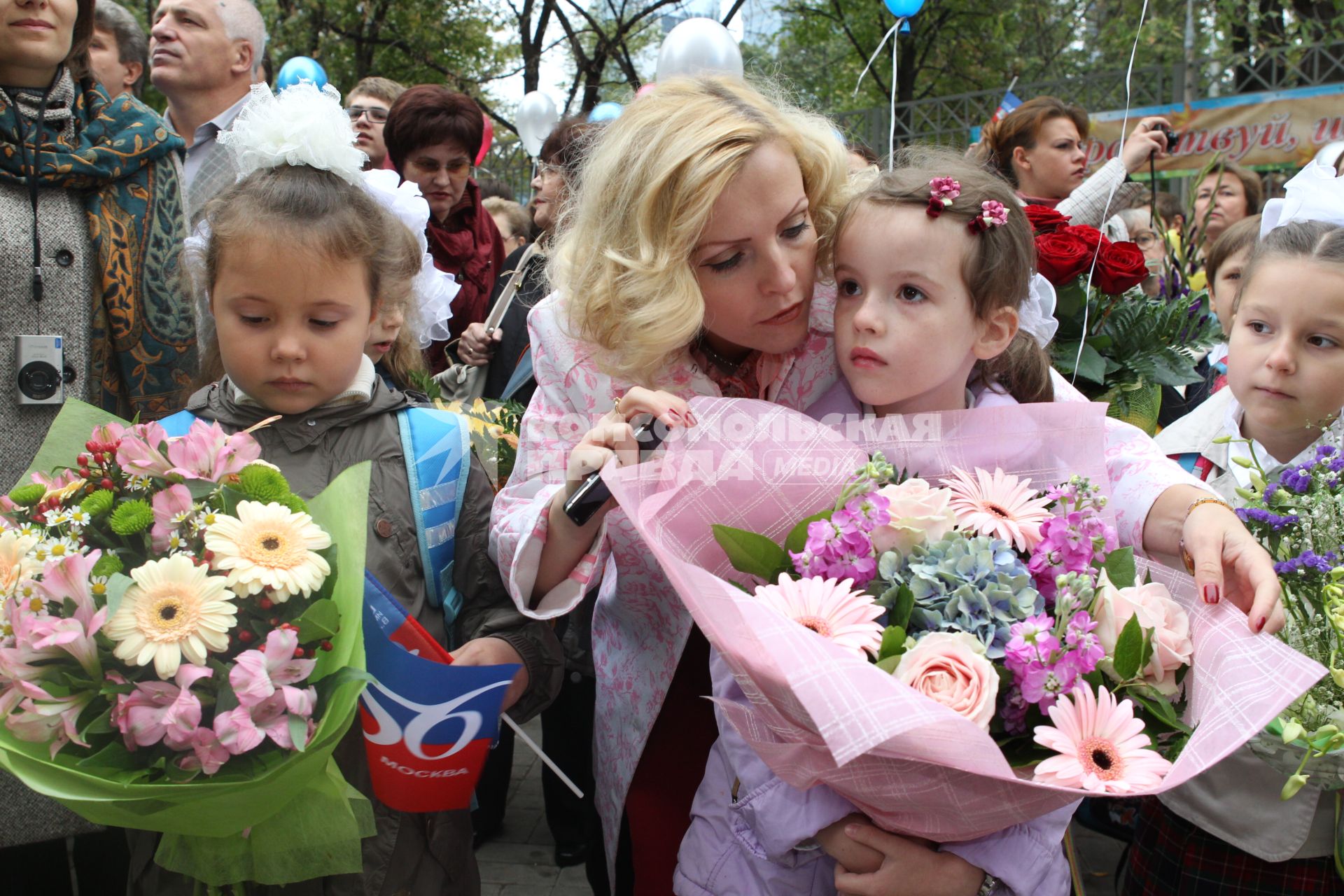 1 сентября в школе, Москва, 1 сентября 2010 года. Школа. Образование. Школьник. Ученик.