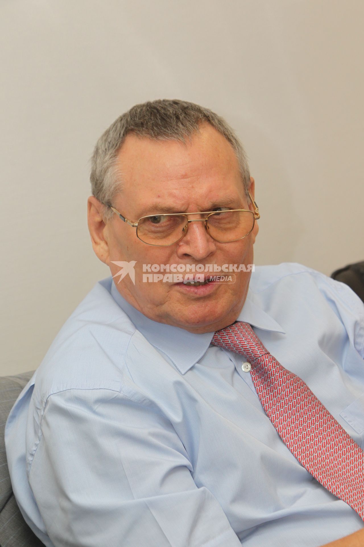 Эдуард Михайлович Никитин, ректор Академии повышения квалификации и переподготовки работников образования. В гостях  КП 27 августа 2010 год.