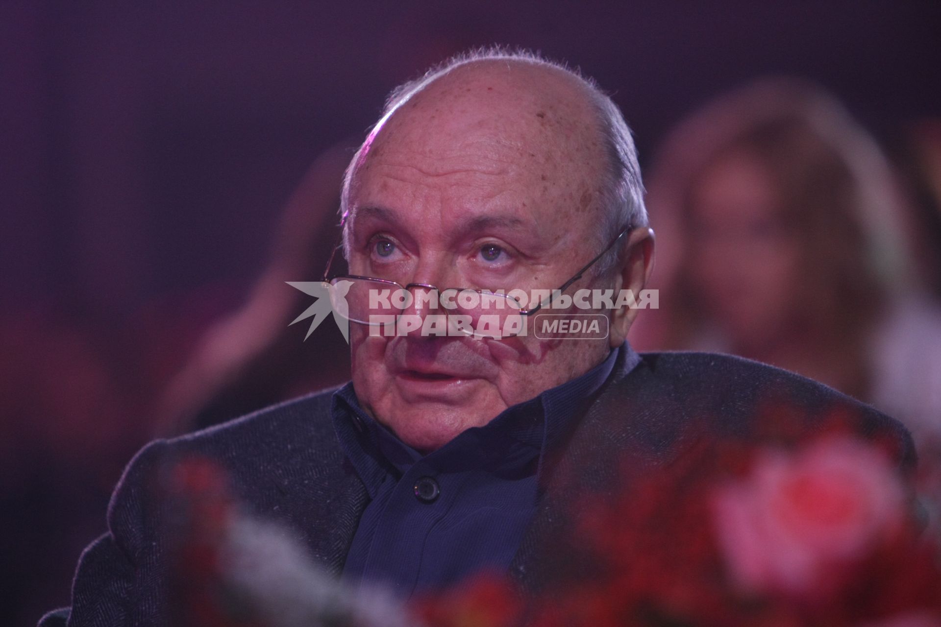 Дата: 24.10.2009, Время: 16:15. Михаил Михайлович (Маневич) Жванецкий (6 марта 1934, Одесса) . русский писатель-сатирик и исполнитель собственных произведений на конкурсе КРАСА РОССИИ 2009 в Кемерово.