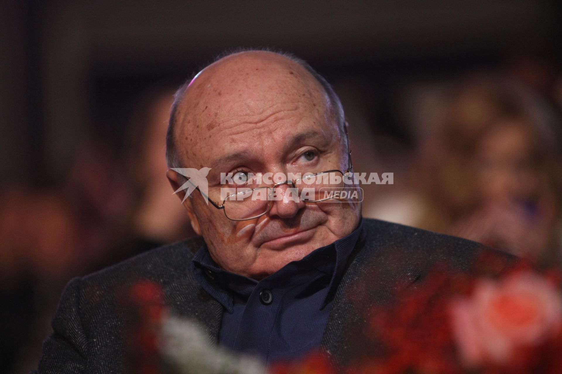 Дата: 24.10.2009, Время: 16:14. Михаил Михайлович (Маневич) Жванецкий (6 марта 1934, Одесса) . русский писатель-сатирик и исполнитель собственных произведений на конкурсе КРАСА РОССИИ 2009 в Кемерово.