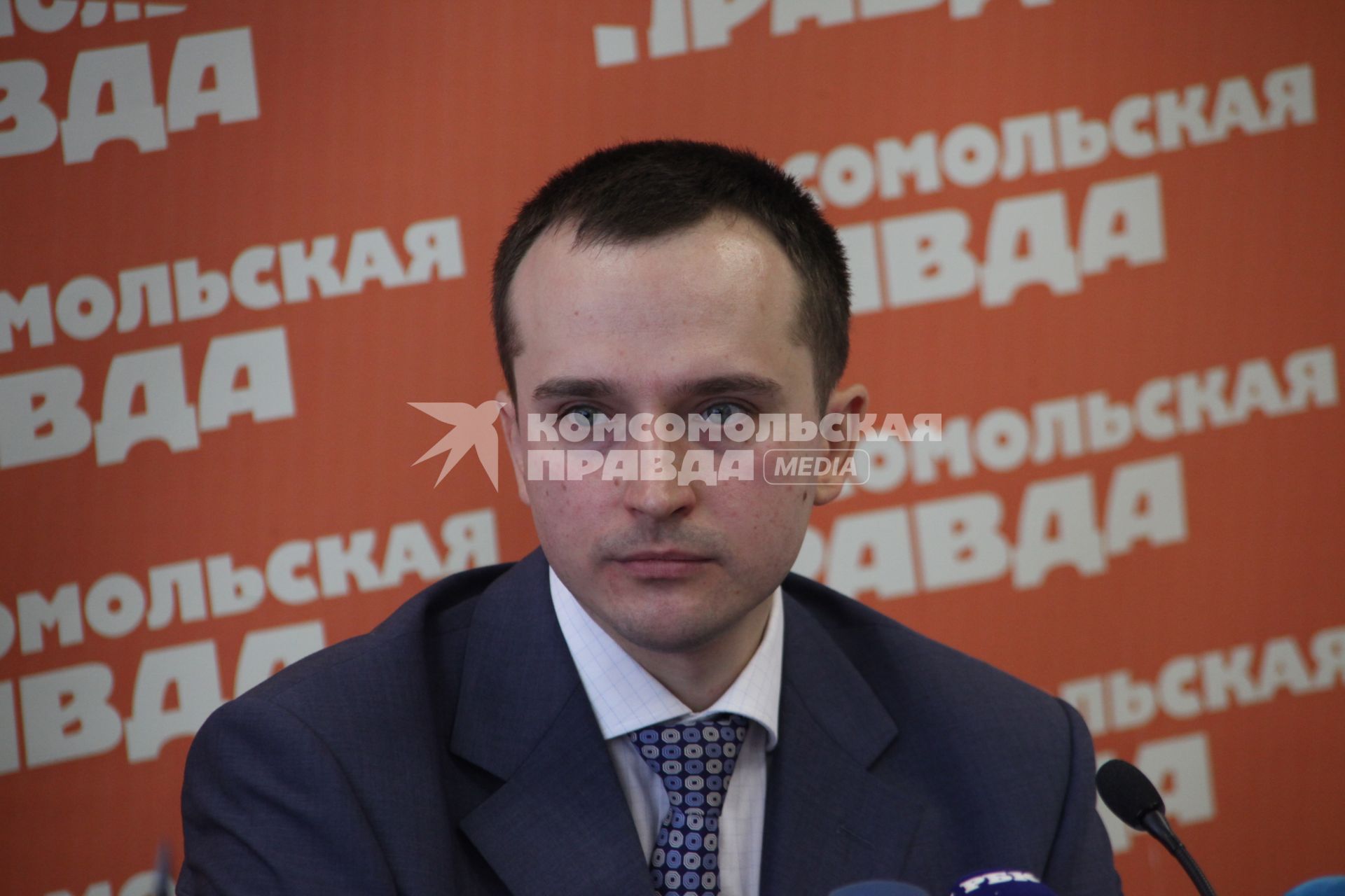 Сергей Разгулин - Замдиректора Департамента налоговой и таможенно-тарифной политики Министерства финансов. Фото: 09 сентября 2010 год. В гостях у КП.