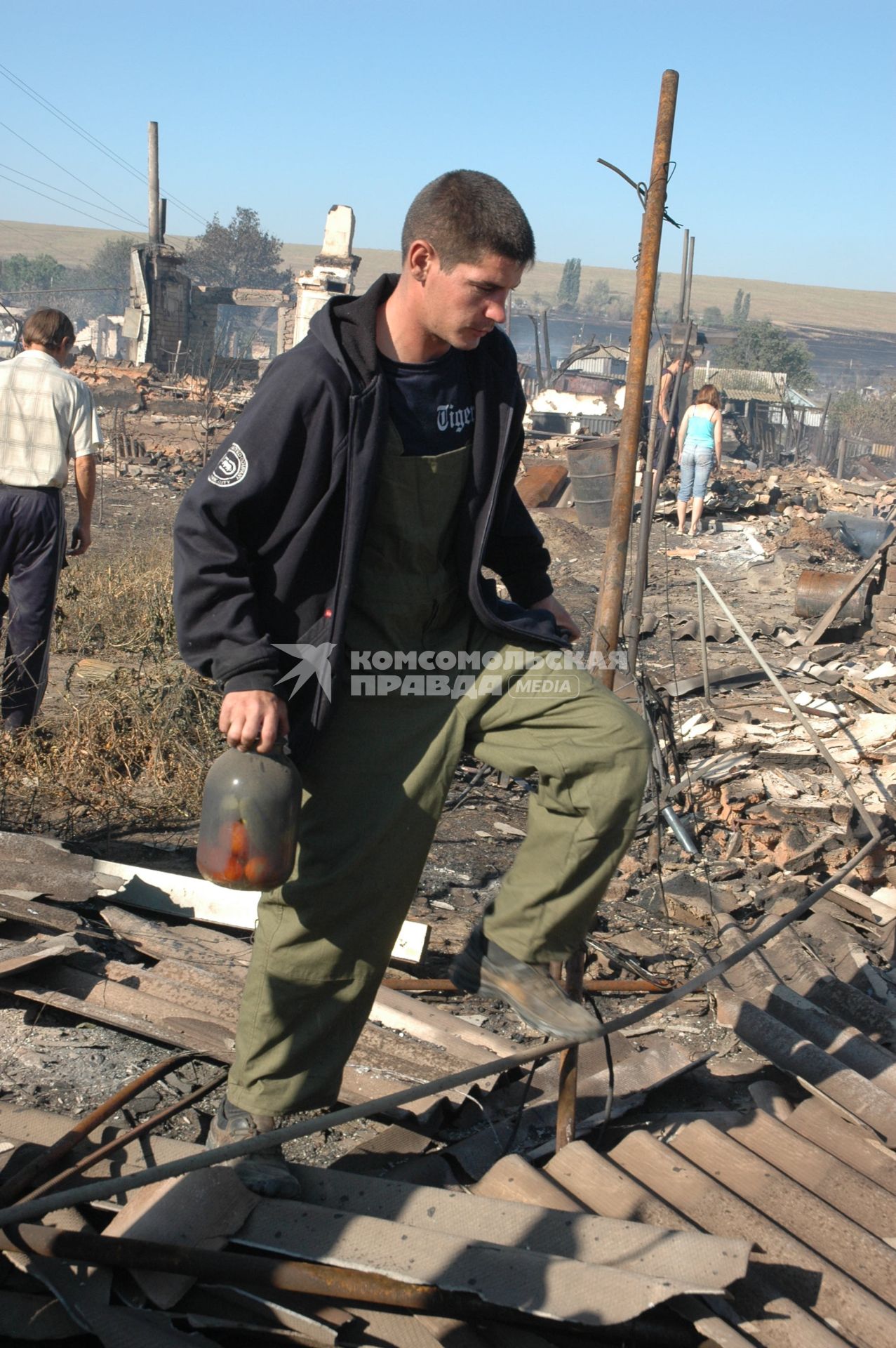 Лесные пожары в Волгоградской области, 3 сентября 2010 года. Лесной пожар. Погорельцы. Стихийное бедствие. Страхование недвижимости. Лето. Жара.