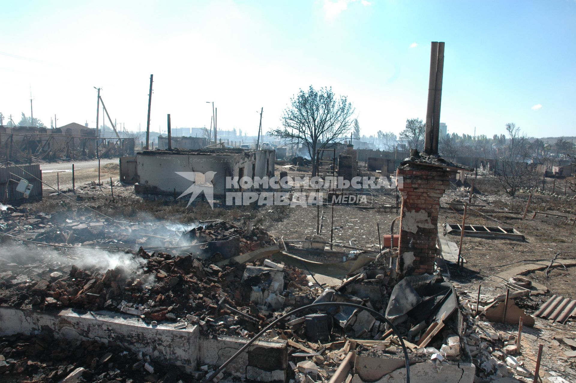 Лесные пожары в Волгоградской области, 3 сентября 2010 года. Лесной пожар. Погорельцы. Стихийное бедствие. Страхование недвижимости. Лето. Жара.