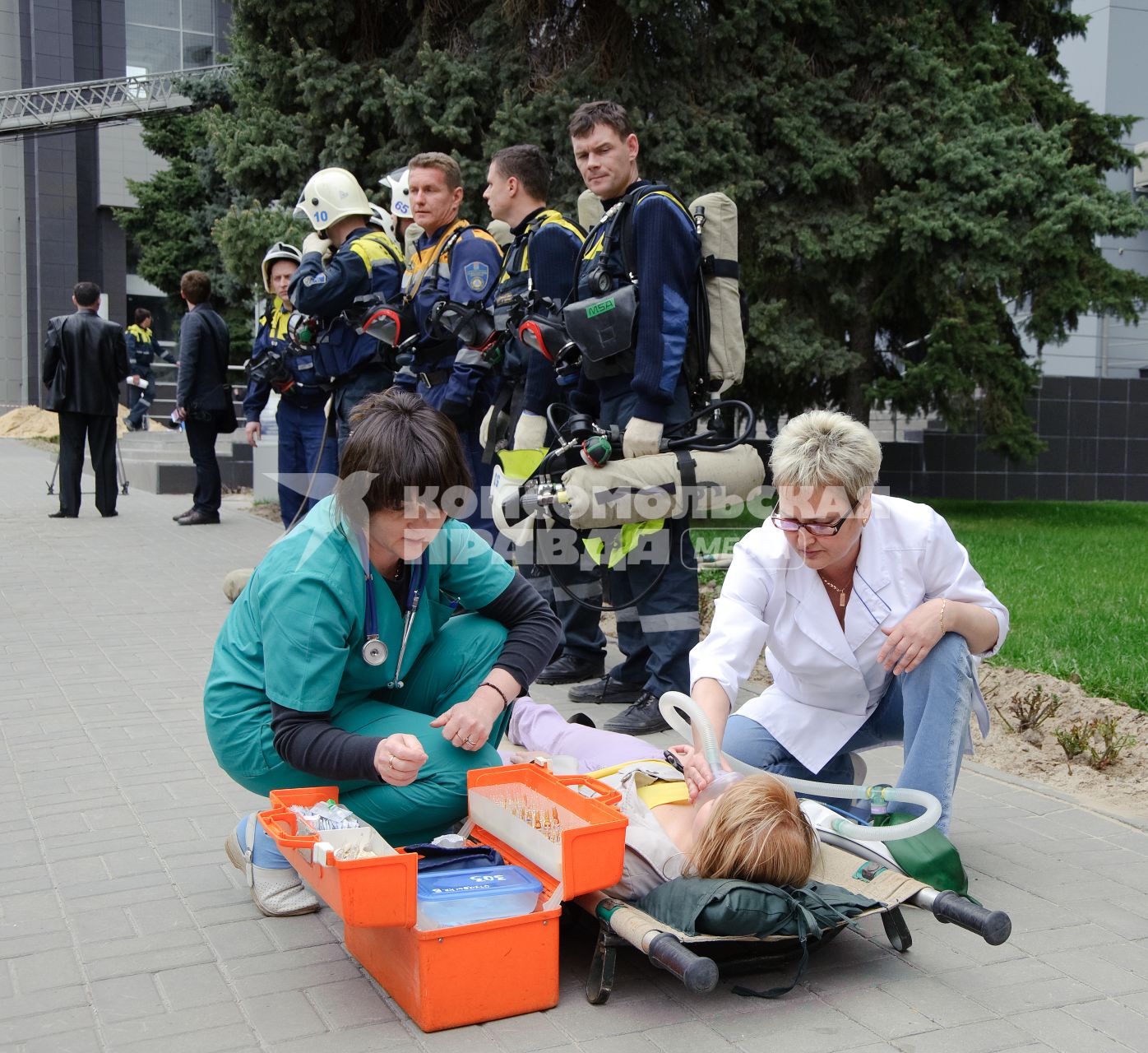 23 апреля 2010, Волгоград. Пожарные учения в Волгограсдкой академии государственной службы.