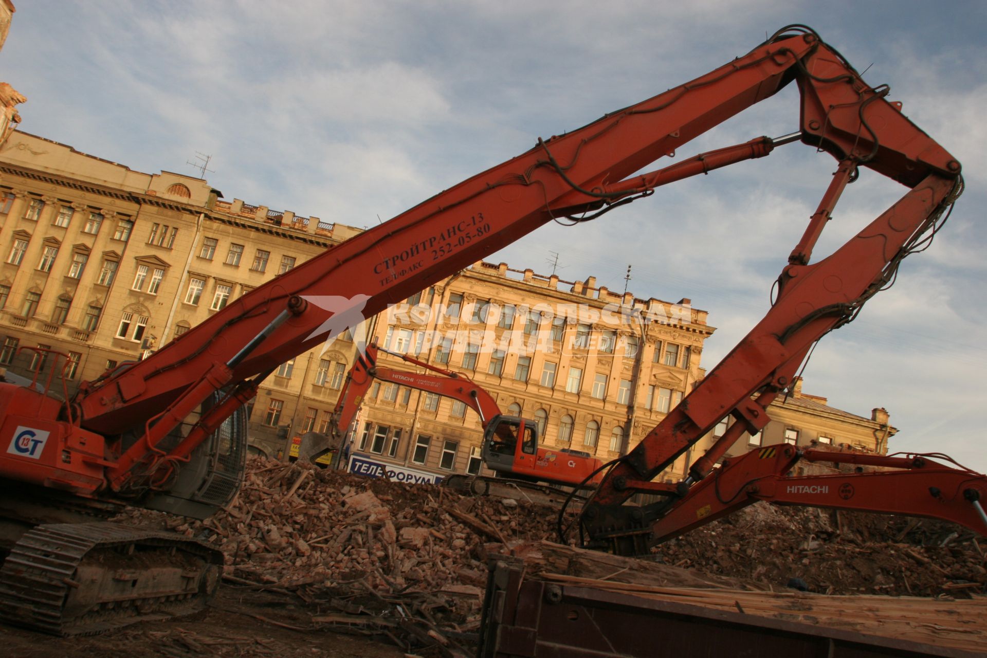 Спб снос дома на углу навского и востания  20.10.2006