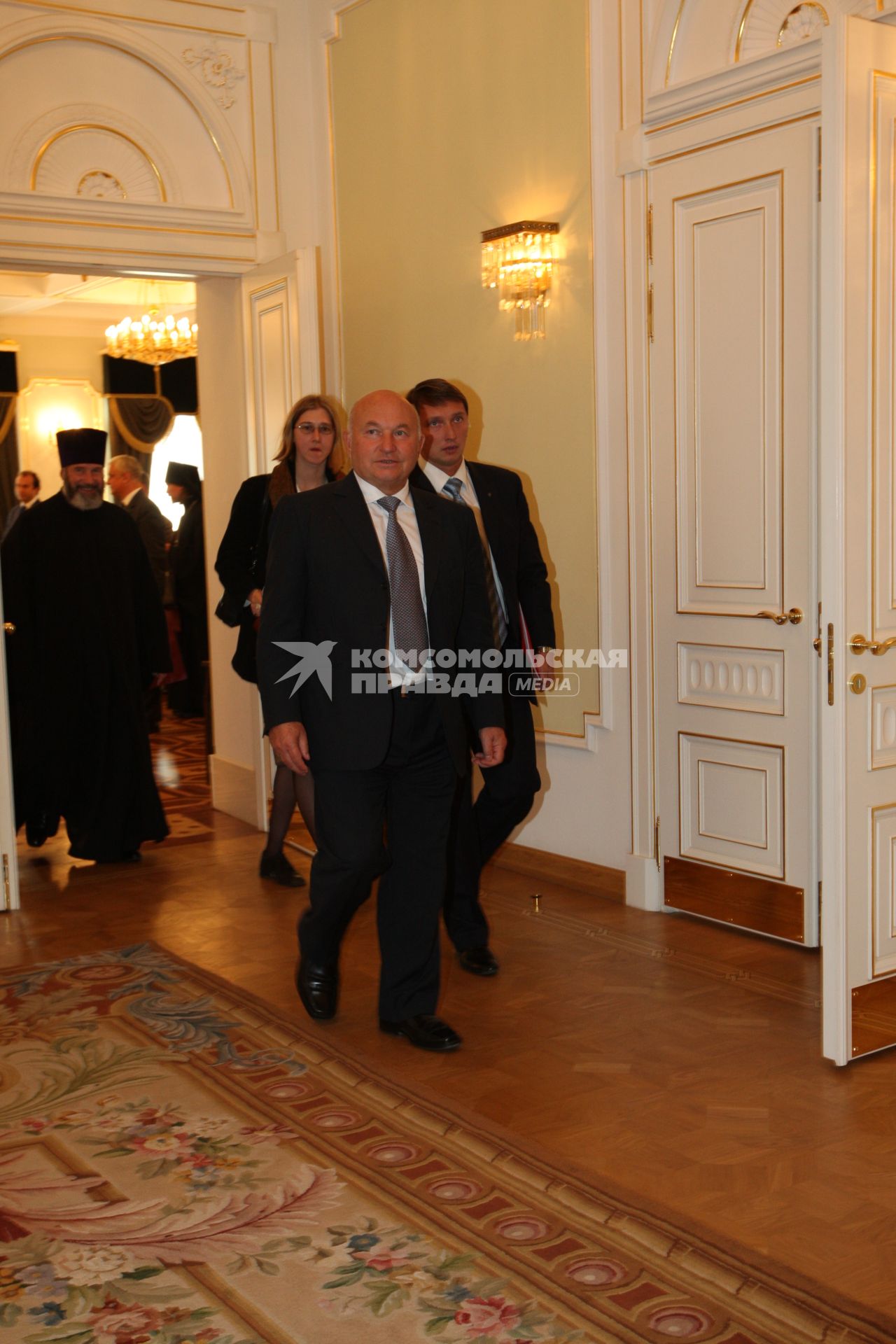 3 октября 2008 года. Резиденция Патриарха в Даниловом монастыре. Второе заседание Попечительского совета благотворительного фонда поддержки русских святынь на Святой Горе Афон. На снимке: Мэр Москвы Юрий Лужков.