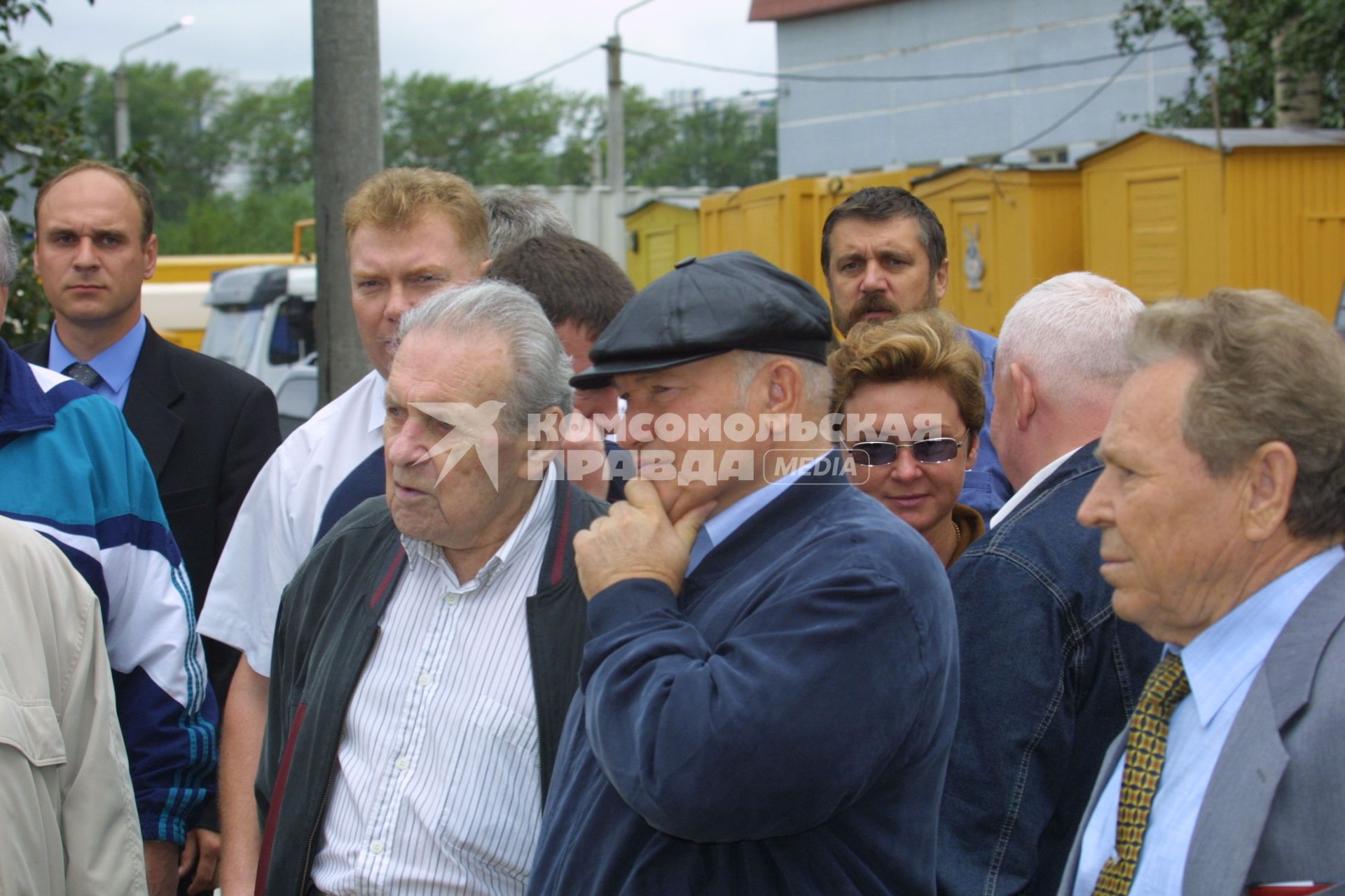 9 августа 2003 года. Юрий Лужков. Кепка.