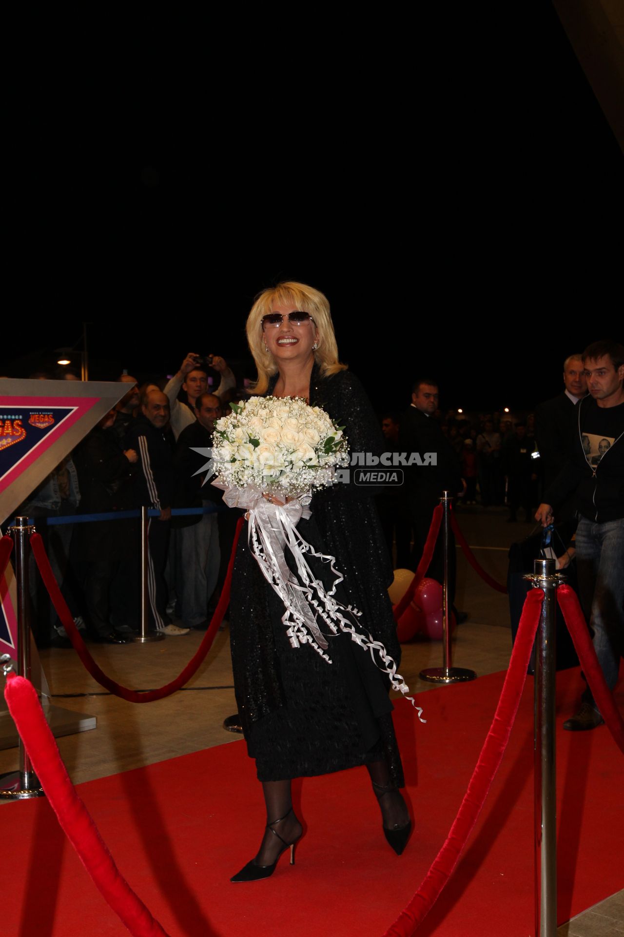 25 сентября 2010 года. Свадьба Игоря Николаева и Юлии Проскуряковой. На фото: Ирина Аллегрова.