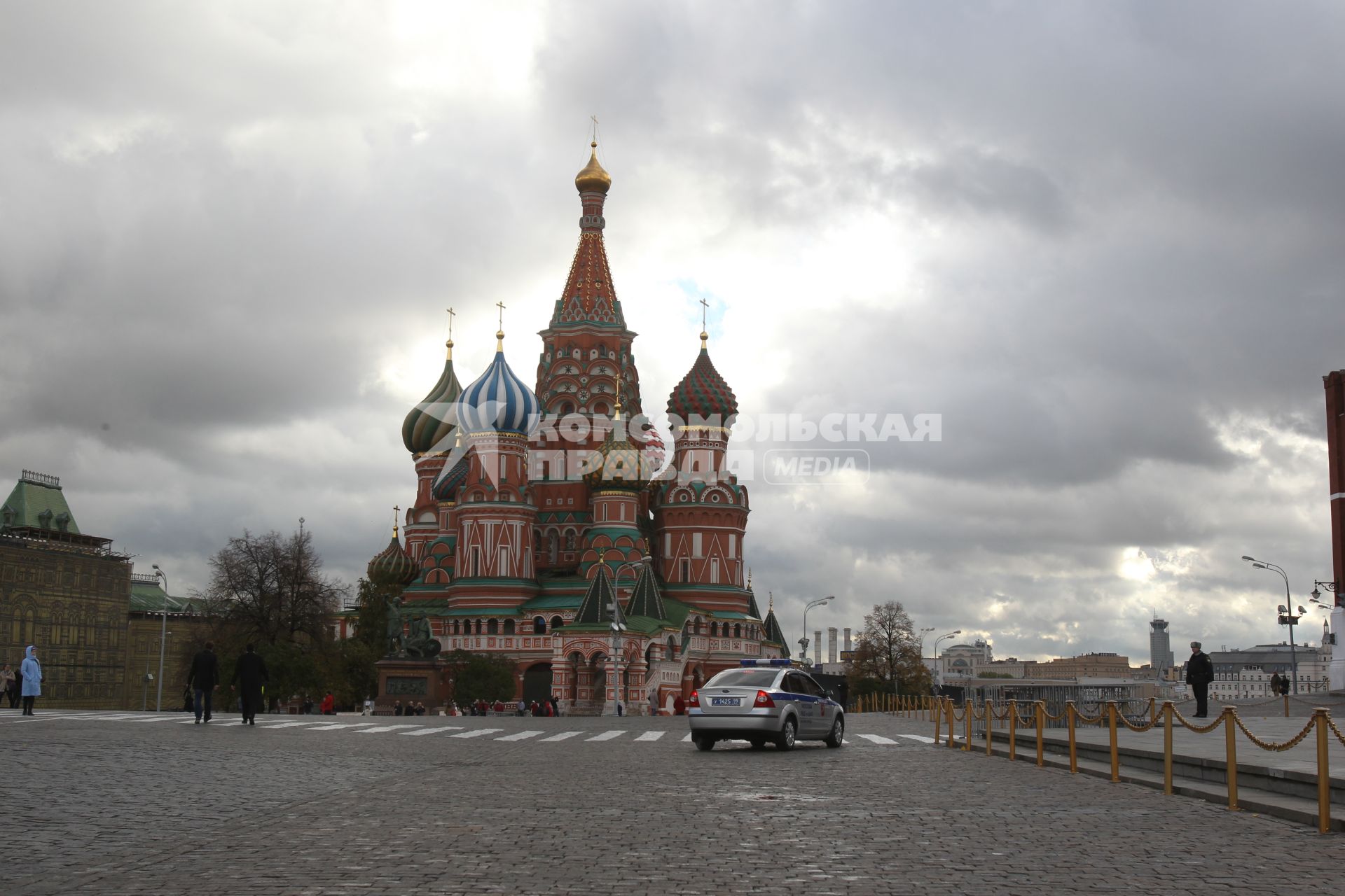 Дата съемки : 15.10.2010. Красная площадь . На фото : Собор Василия Блаженного