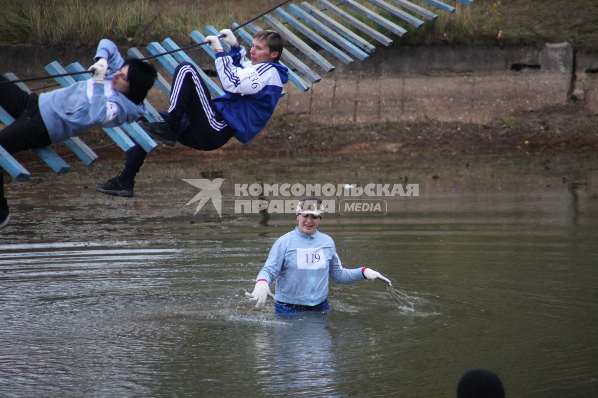 Дата съемки : 16.10.2010.  В городе Ногинске прошел отбор на шоу ЖЕСТОКИЕ ИГРЫ , в этом отборе учавствовала работник КП  Надежда Шульга  - журналист отдела телевидения!