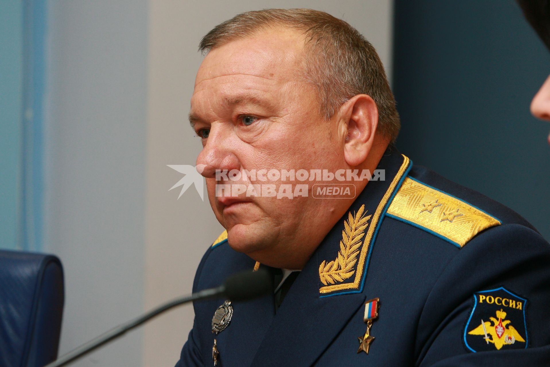 29 июля 2009 года. Командующий ВДВ генерал-лейтенант Владимир Шаманов в КП.