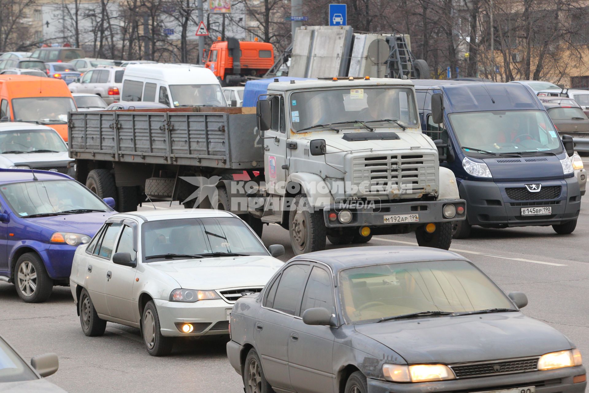 г Москва. Пробки. грузовик