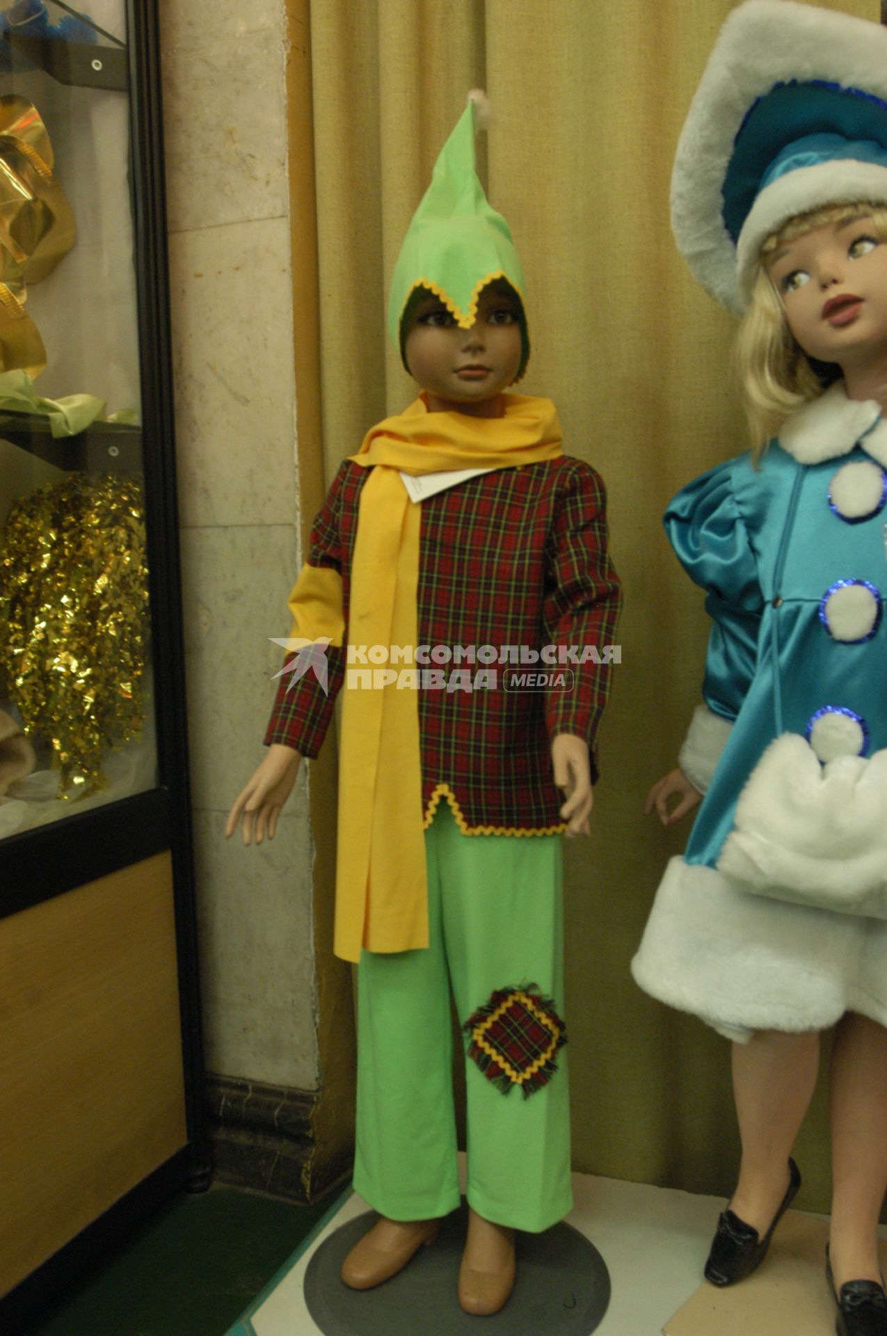 15 декабря 2005 года. Детские маскарадные костюмы.