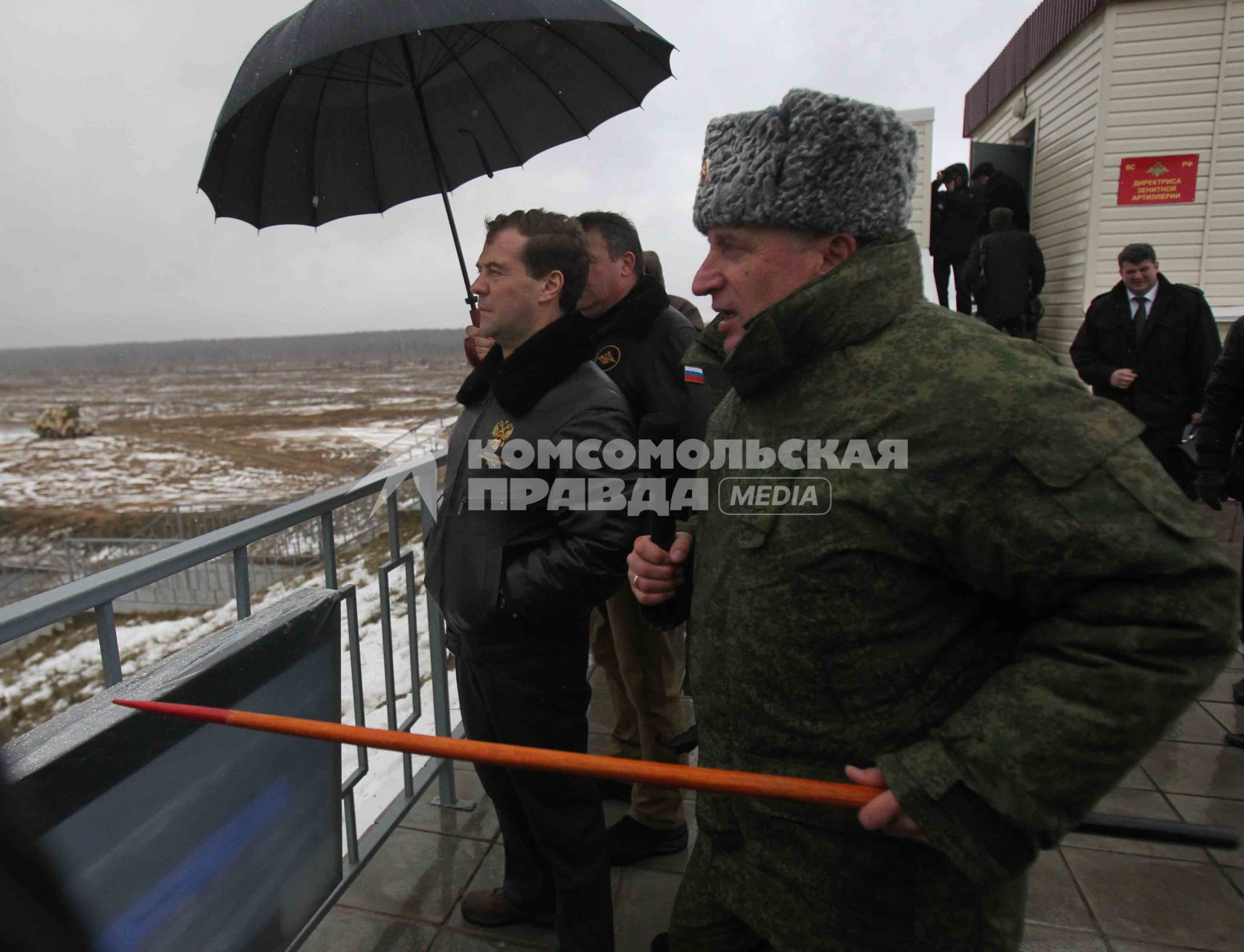 Президент России Дмитрий Медведев  на военном полигоне \"Гороховецкий\", 25 ноября 2010 года.