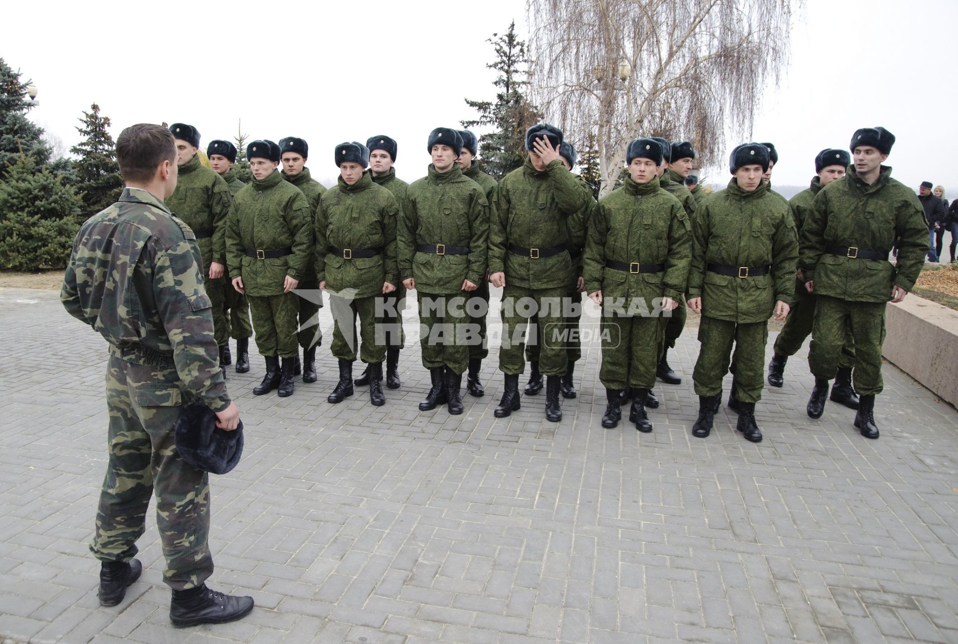 17 ноября 2010. Волгоград. Проводы волгоградских призвыников на службу в Москву.