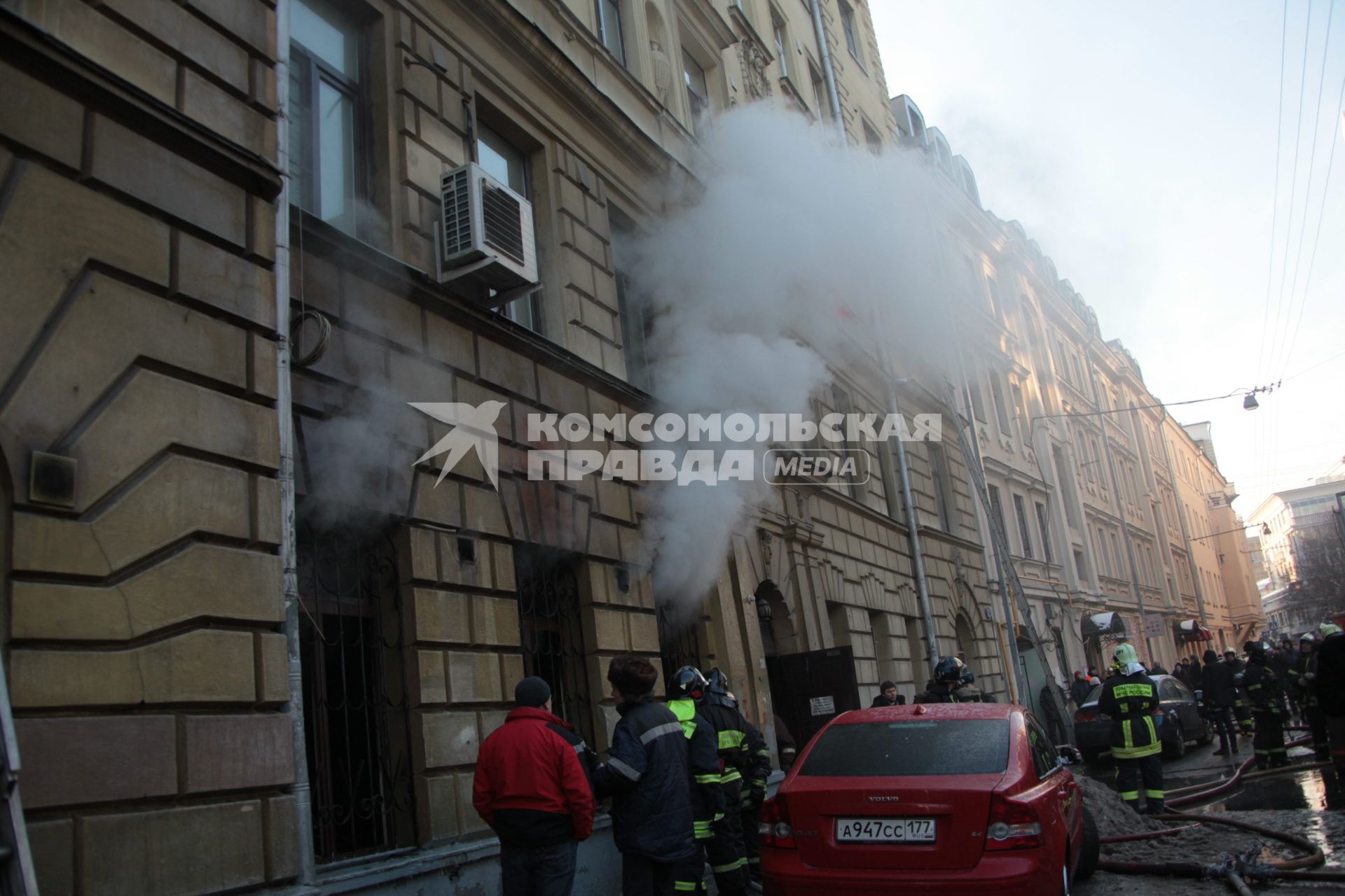 6 декабря 2010 года. В Москве произошел пожар в доме   12 в Малом Козихинском переулке