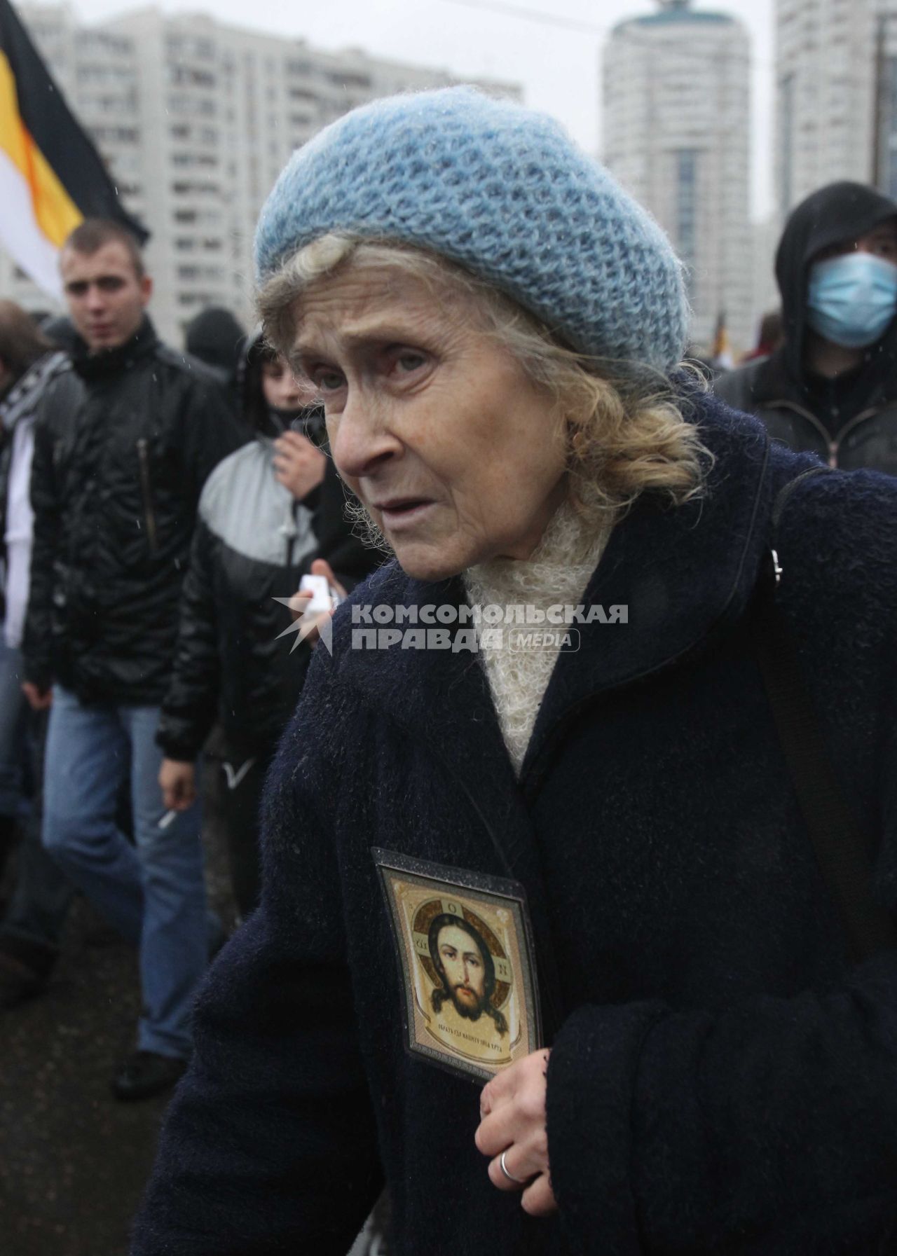 Дата съемки : 04.11.2010.
В Москве прошел РУССКИЙ МАРШ  националистических организаций .  День народного единства.
На фото :  митингующие националисты