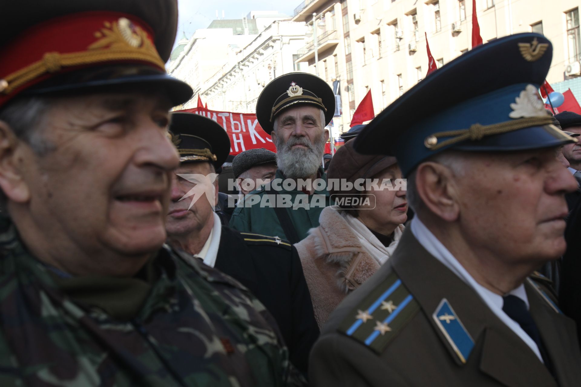 Дата съемки : 07.11.2010
Шествие КПРФ в честь годовщины Октябрьской революции в Москве
На фото : Представители КПРФ принимают участие в шествии по Тверской улице, посвященном 93-й годовщине Октябрьской социалистической революции