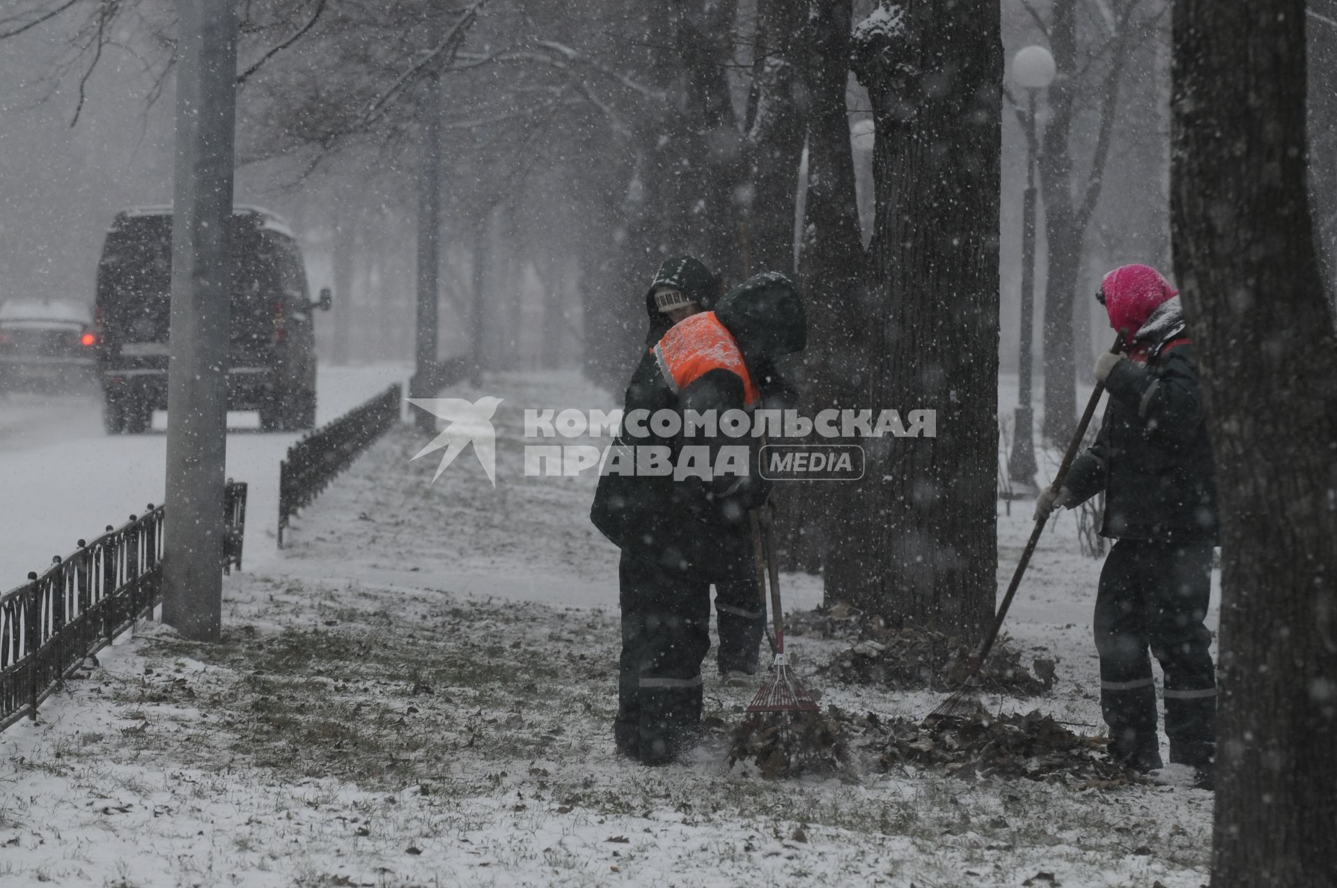 7 декабря 2009 года. Снегопад. Уборка снега.