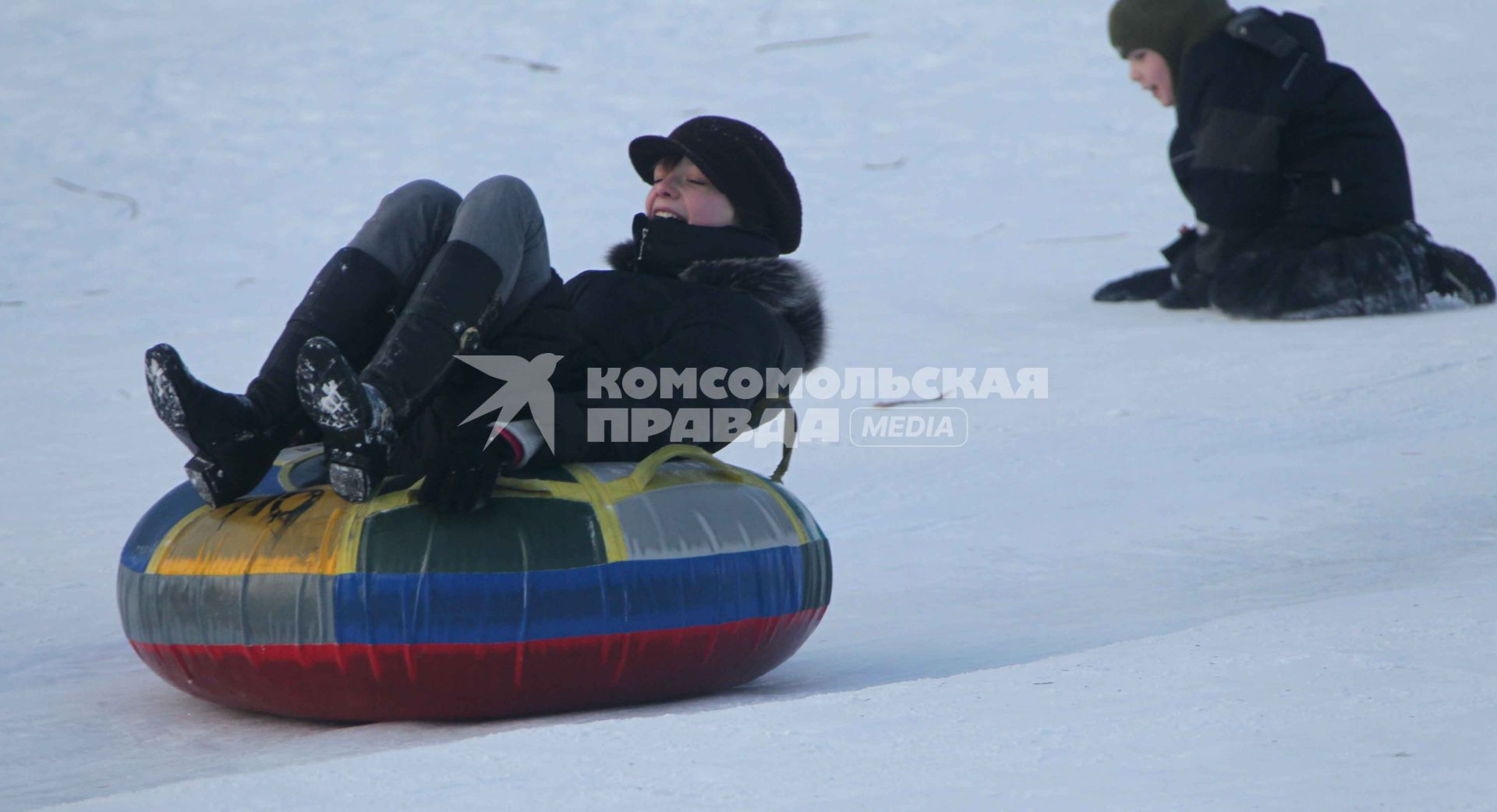 Дата съемки: 05.01.2011 дети,  катание с горки, развлечение, зимние каникулы