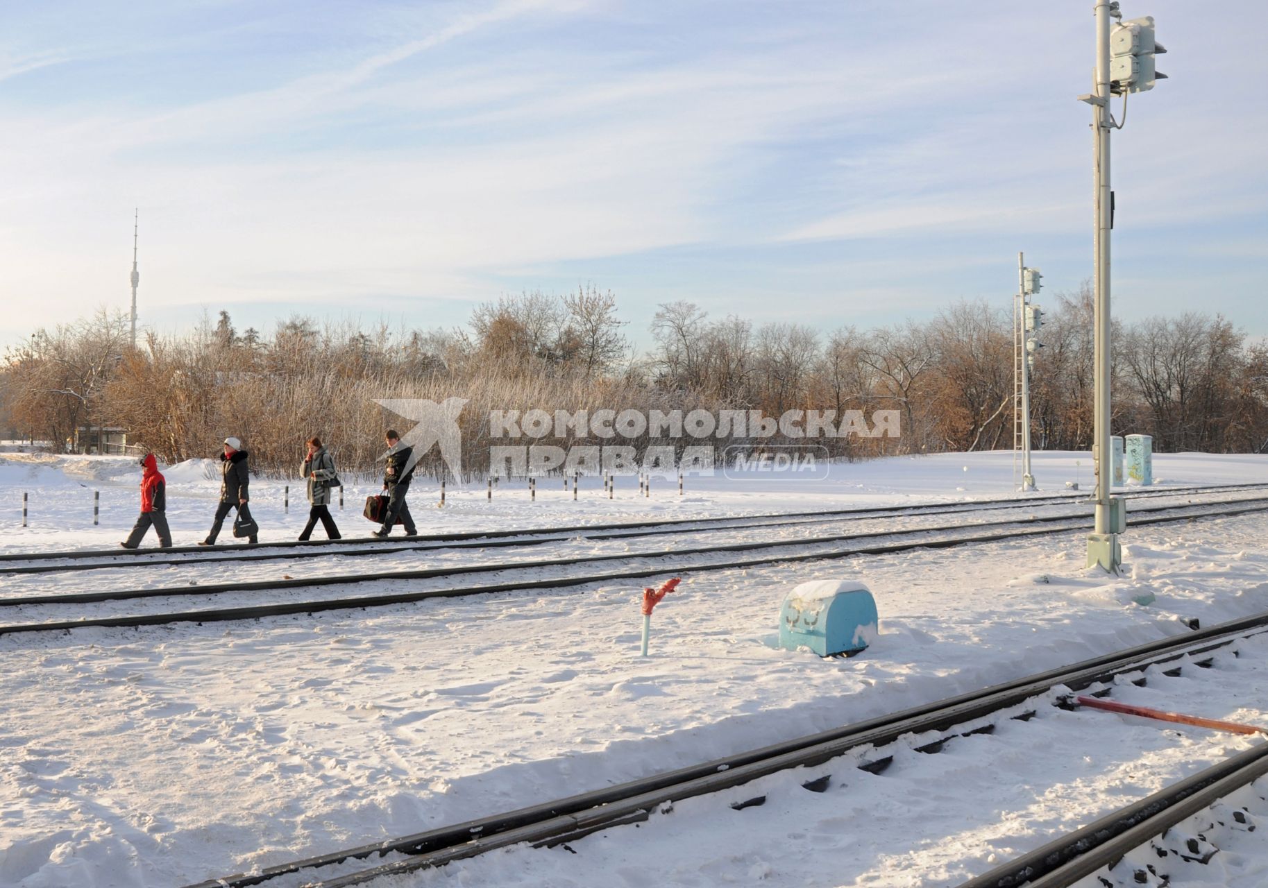 Московская окружная железная дорога (МОЖД), Москва, январь 2011 года. Поезд. Пути.