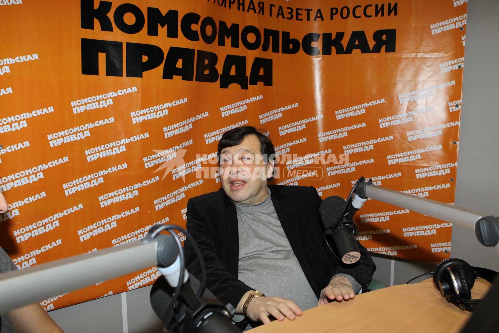 Дата съемки: 12 января 2011. Евгений Гонтмахер - член правления Института современного развития. На радио КП.
