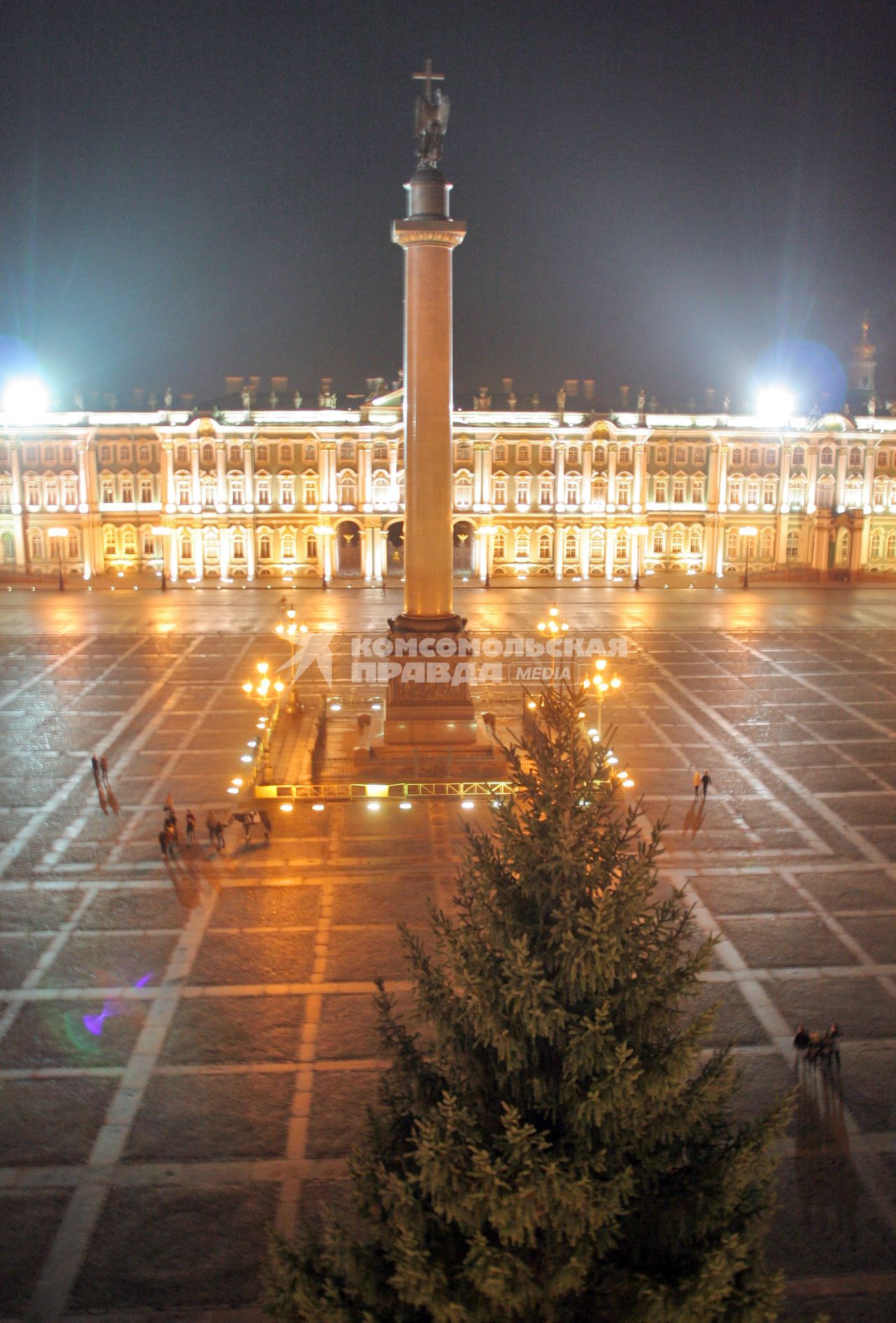 Дворцовая площадь, Санкт-петербург. 2 декабря 2006 года.