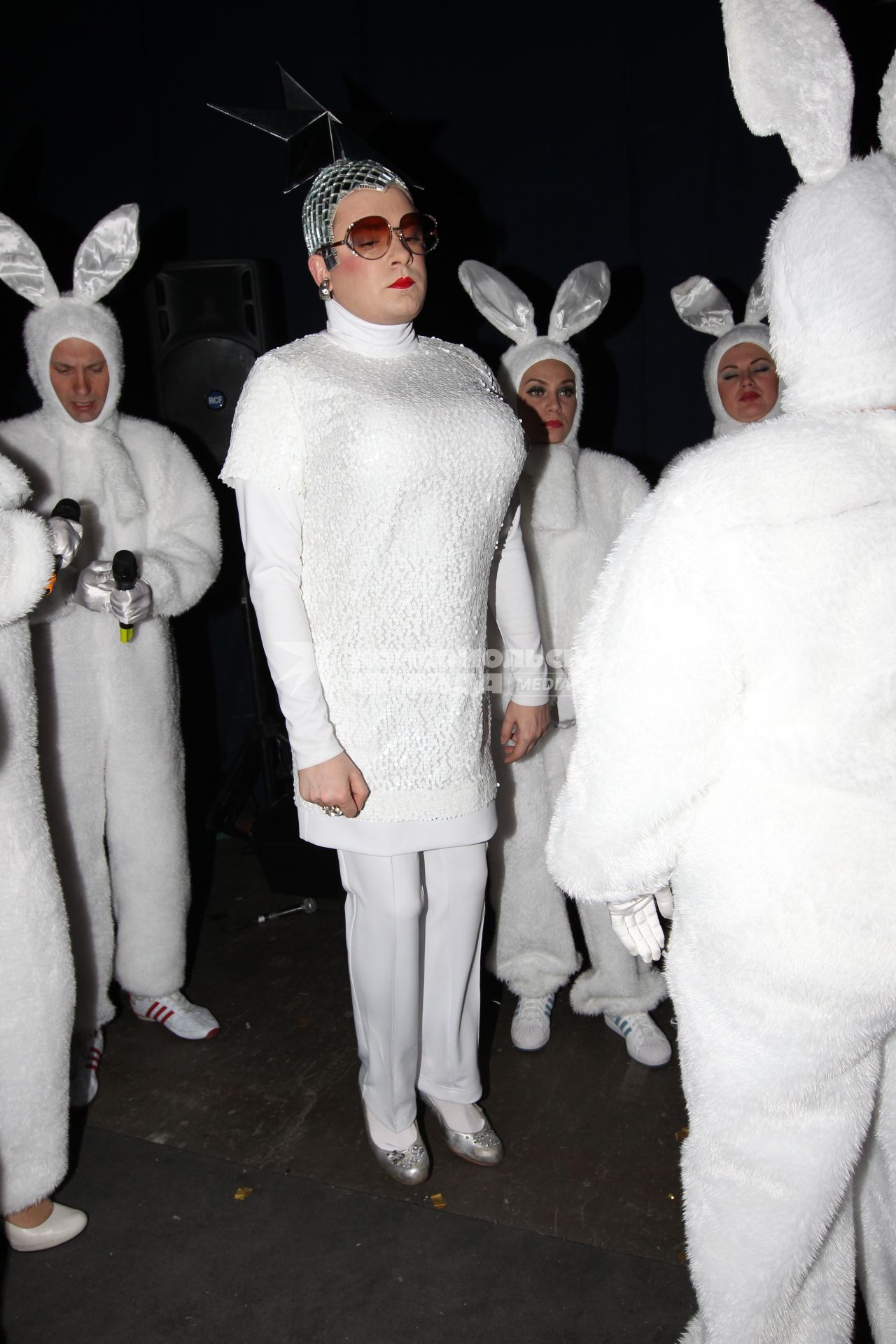 4 декабря 2010 года. СК ОЛИМПИЙСКИЙ. Концерт ПЕСНЯ ГОДА - 2010. На снимке: певица Верка Сердючка ( Андрей Данилко)