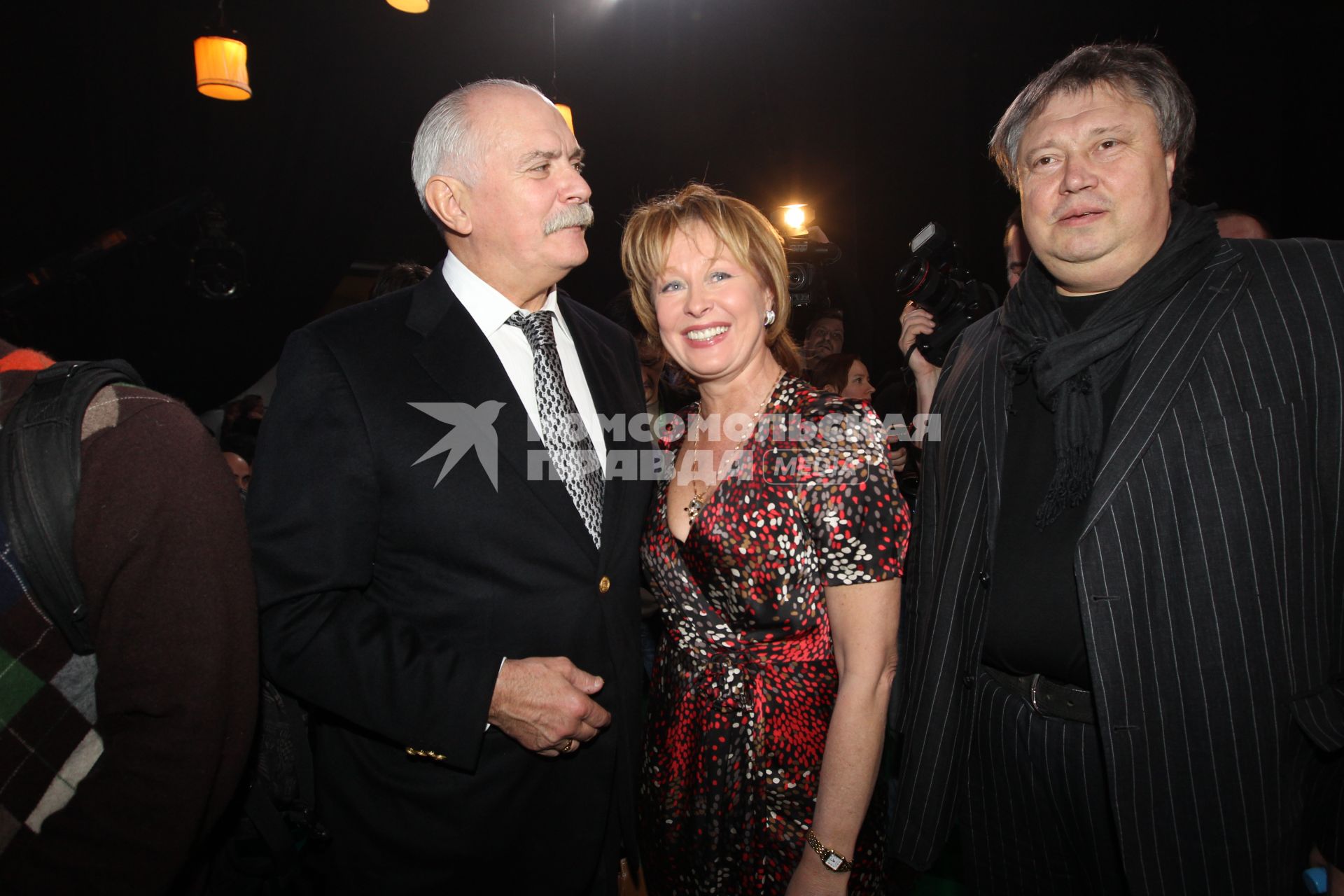 21 января 2011 Мосфильм. Вручение премии Национальной Академии кинематографических искусств и наук России ЗОЛОТОЙ ОРЕЛ. На снимке: режисер Михалков Никита актер Сергей Степанченко и актриса Лариса Удовиченко.