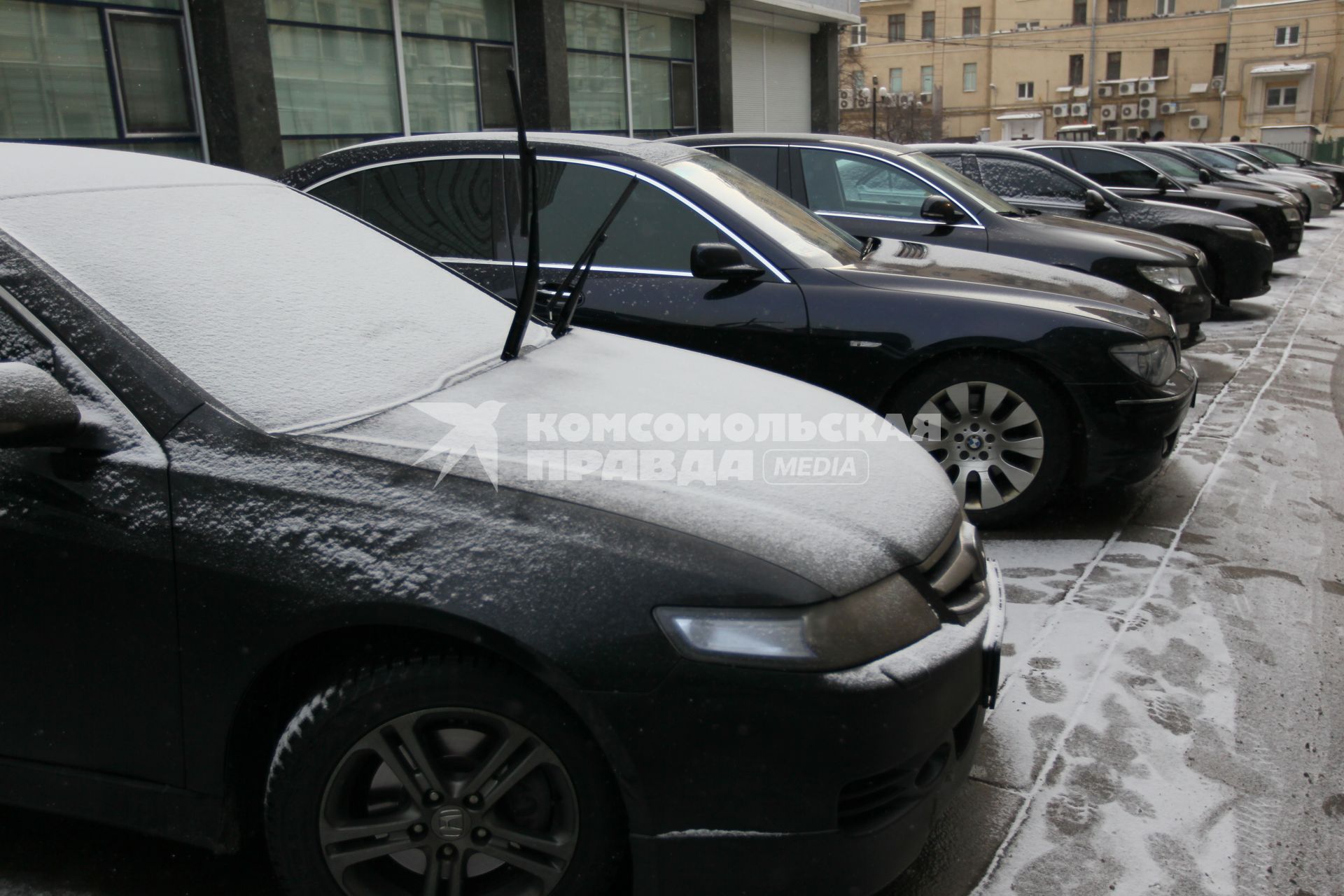26 января 2011. Парковка, автомобиль, стоянка