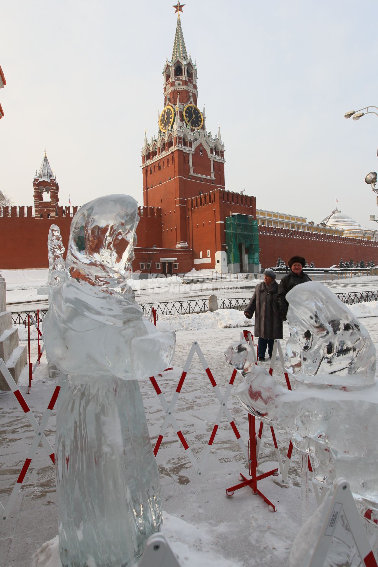 27 января 2011. Ледовые скульптуры на Красной площади.