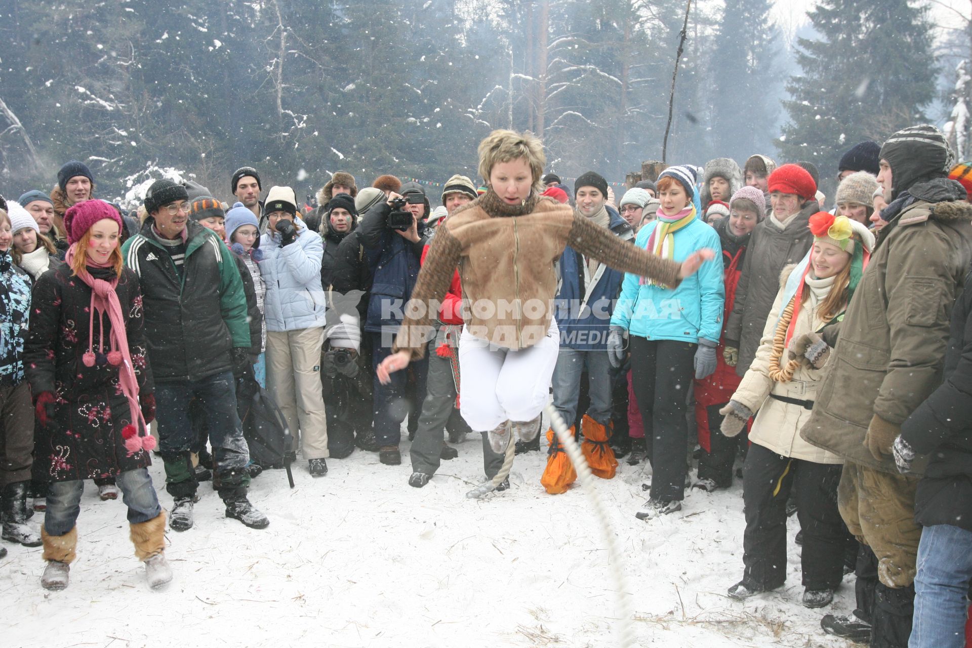 14 февраля 2010 года. Радищево. Масленица 2010. Скакалка