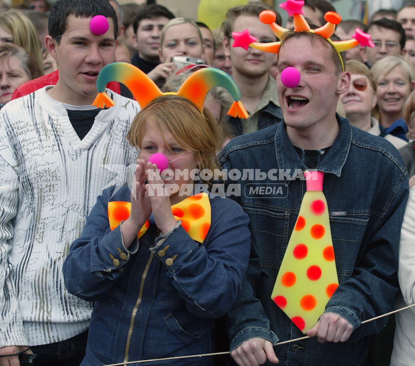 ежегодный санкт-петербургский карнавал в честь дня города
27.05.2006