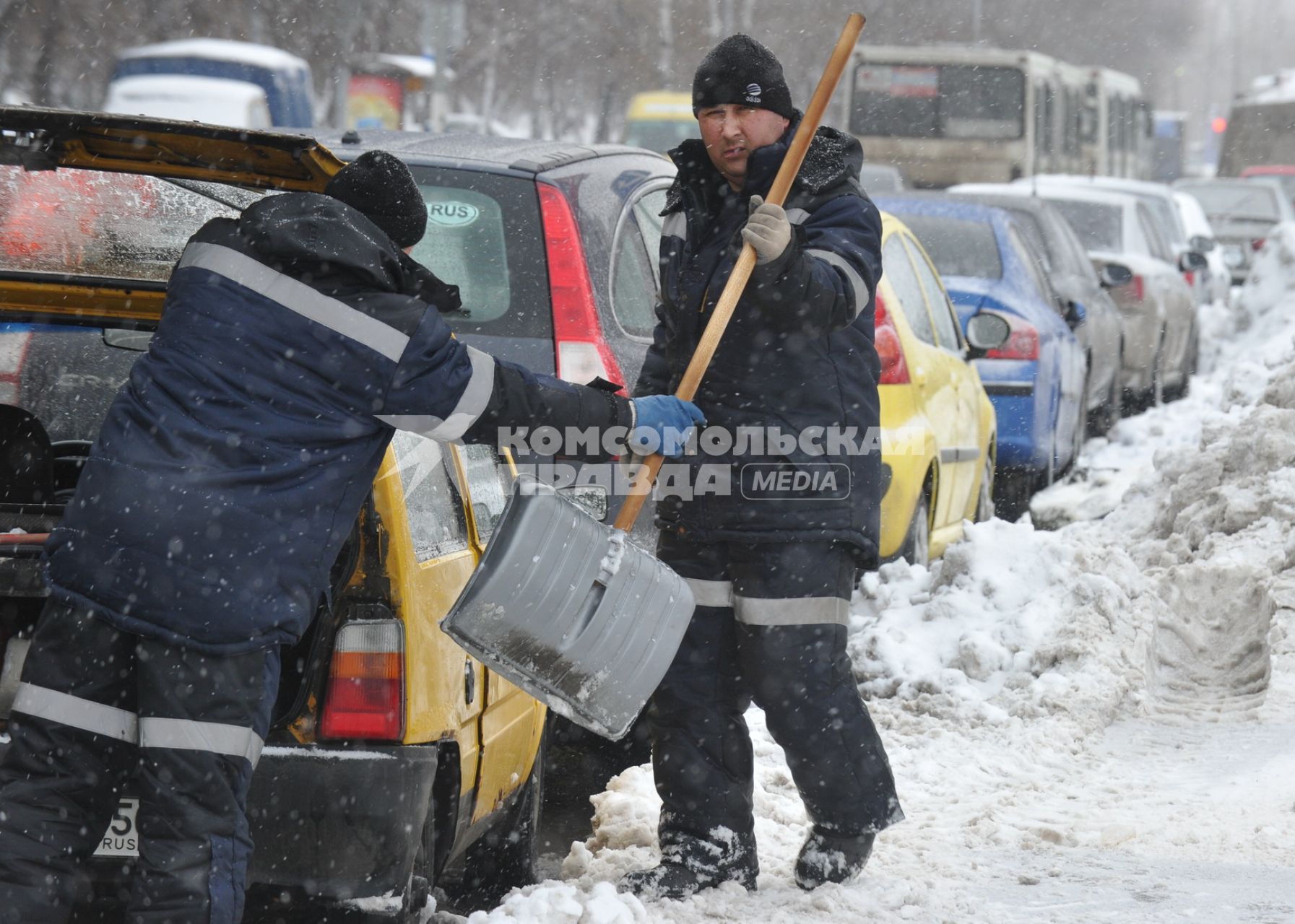 09 февраля 2011. Последствия сильного снегопада в Москве. Снегопад, уборка снега.