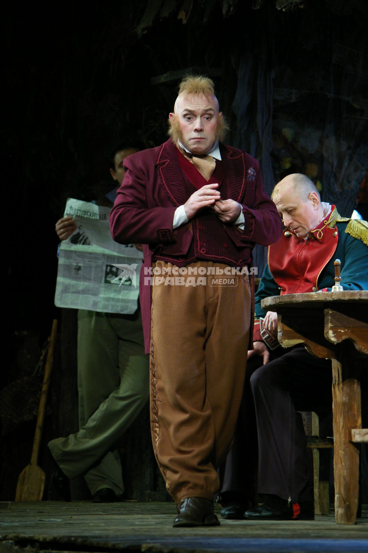 Виктор Сухоруков в спектакле \"Игроки\", Саратов, 19 февраля 2009 года.
