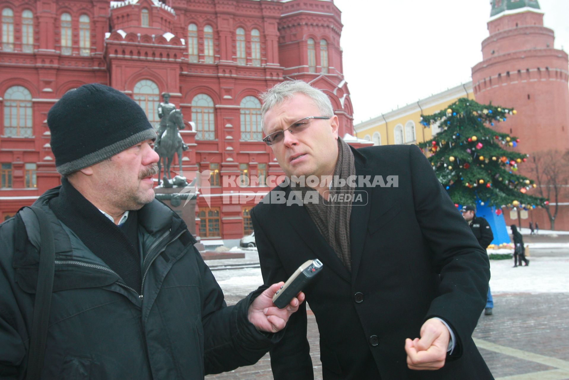 Российский предприниматель, бизнесмен Александр Лебедев. Манежная площадь, Исторический музей. 13 декабря 2007 года.