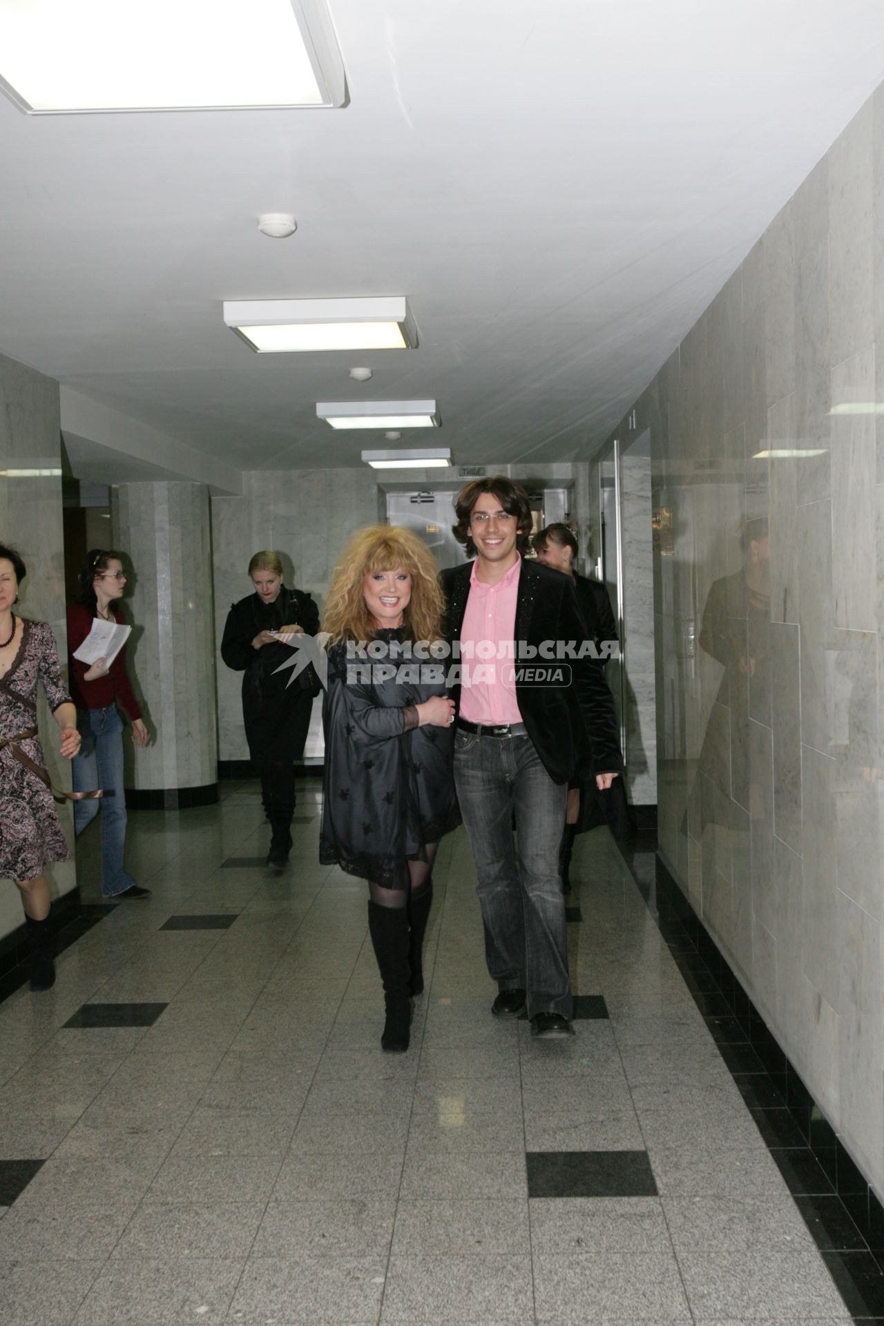 8 марта 2007 года. Кремлевский дворец. Шоу Валентина Юдашкина. На снимке: Алла Пугачева и Максим Галкин.