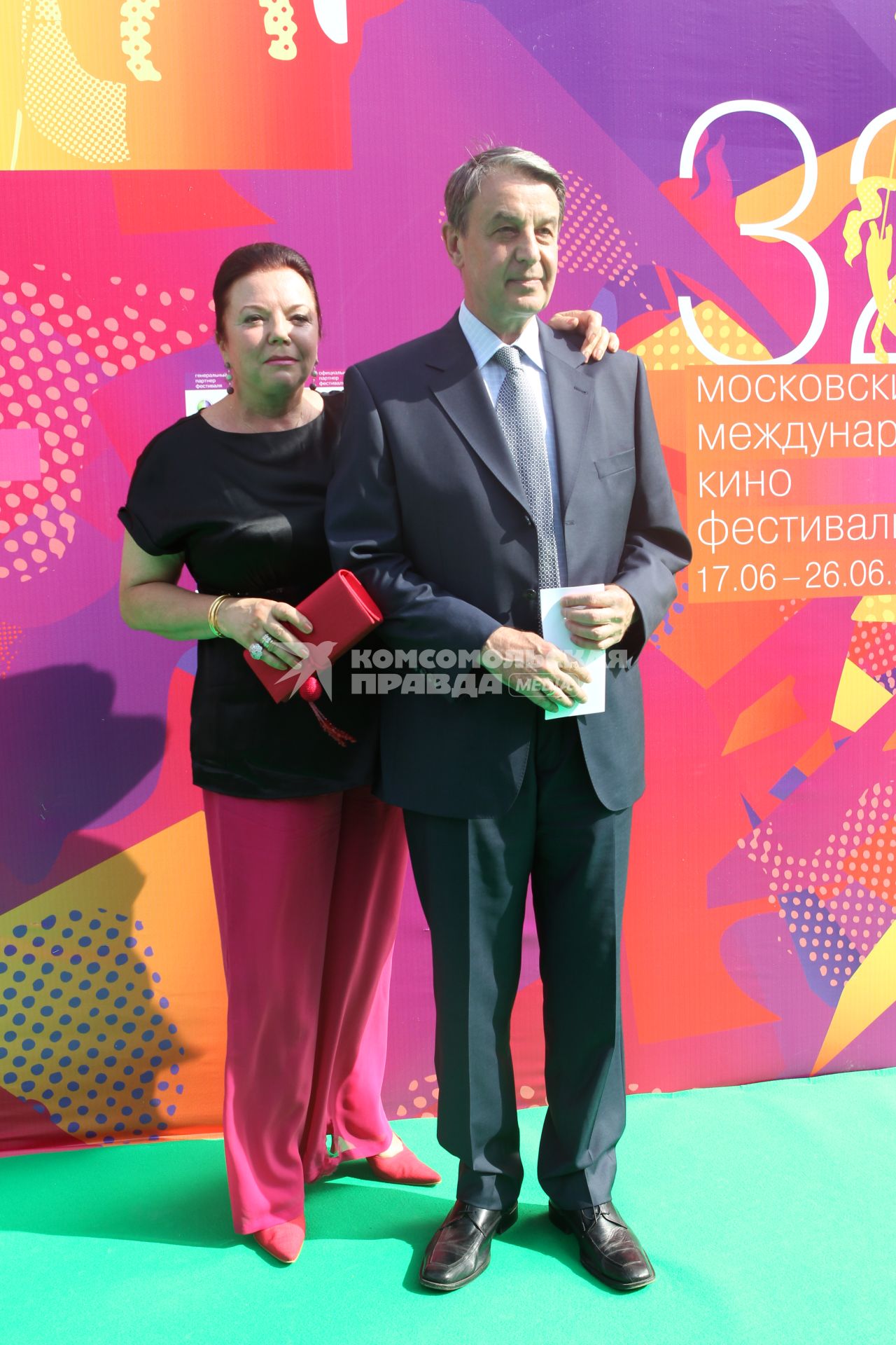 26 июня 2010 года. Кинотеатр ПУШКИНСКИЙ. 32-й Московский международный кинофестиваль (ММКФ). Закрытие. На снимке: министр культуры РФ Александр Авдеев.