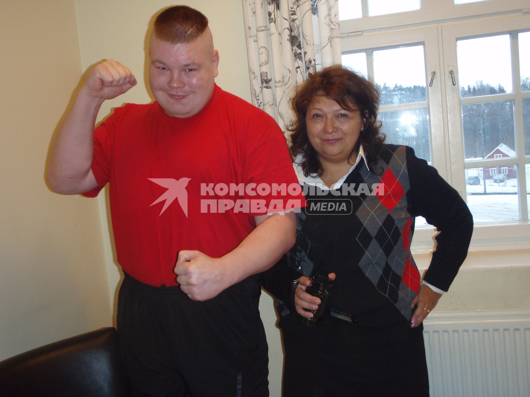 Русский националист , чемпион мира по боям без правил и грабитель салонов сотовой связи Вячеслав Дацик в норвежской тюрьме. 19 ноября 2010 года.
