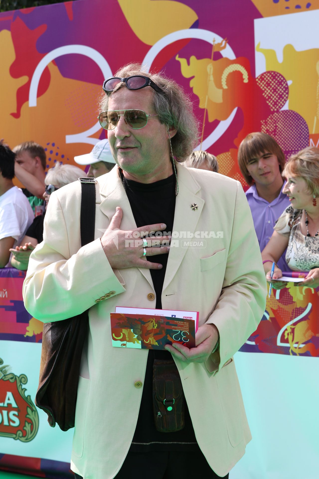26 июня 2010 года. Кинотеатр ПУШКИНСКИЙ. 32-й Московский международный кинофестиваль (ММКФ). Закрытие. На снимке: режиссер Андрей Житинкин.