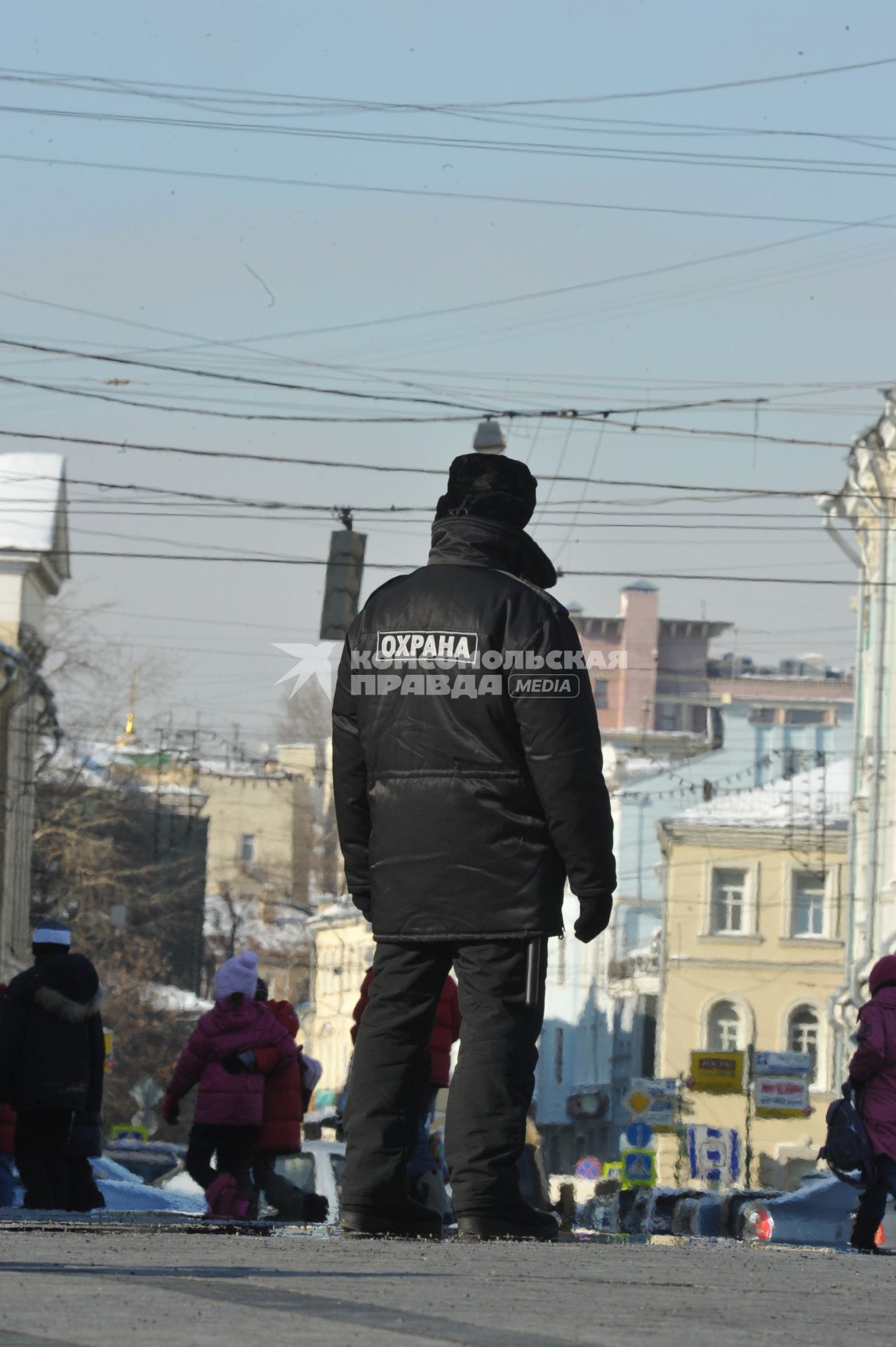 Россия. Москва. 18 февраля 2011г. Охранник