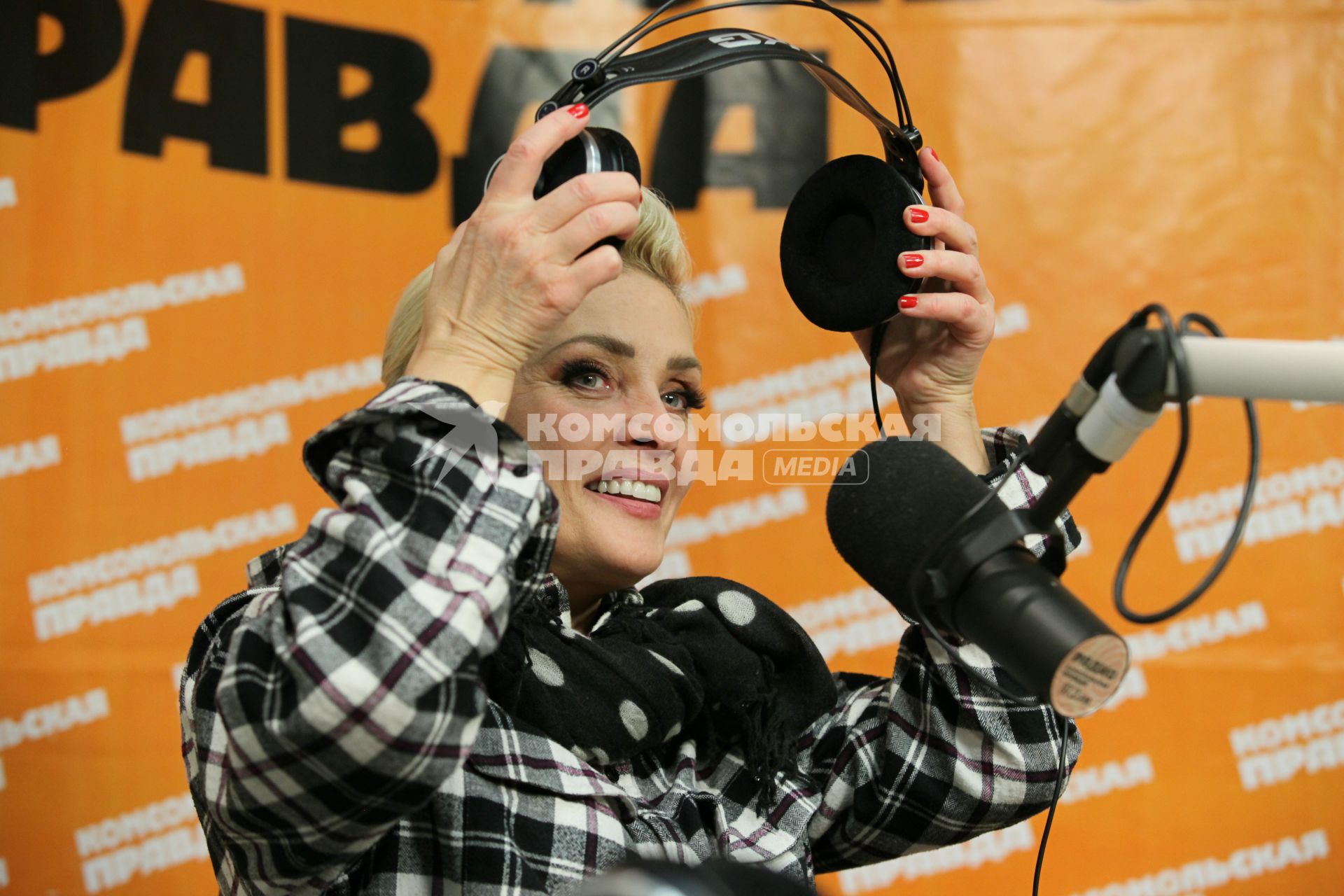 Популярная певица и актриса Лайма Вайкуле в гостях у КП.