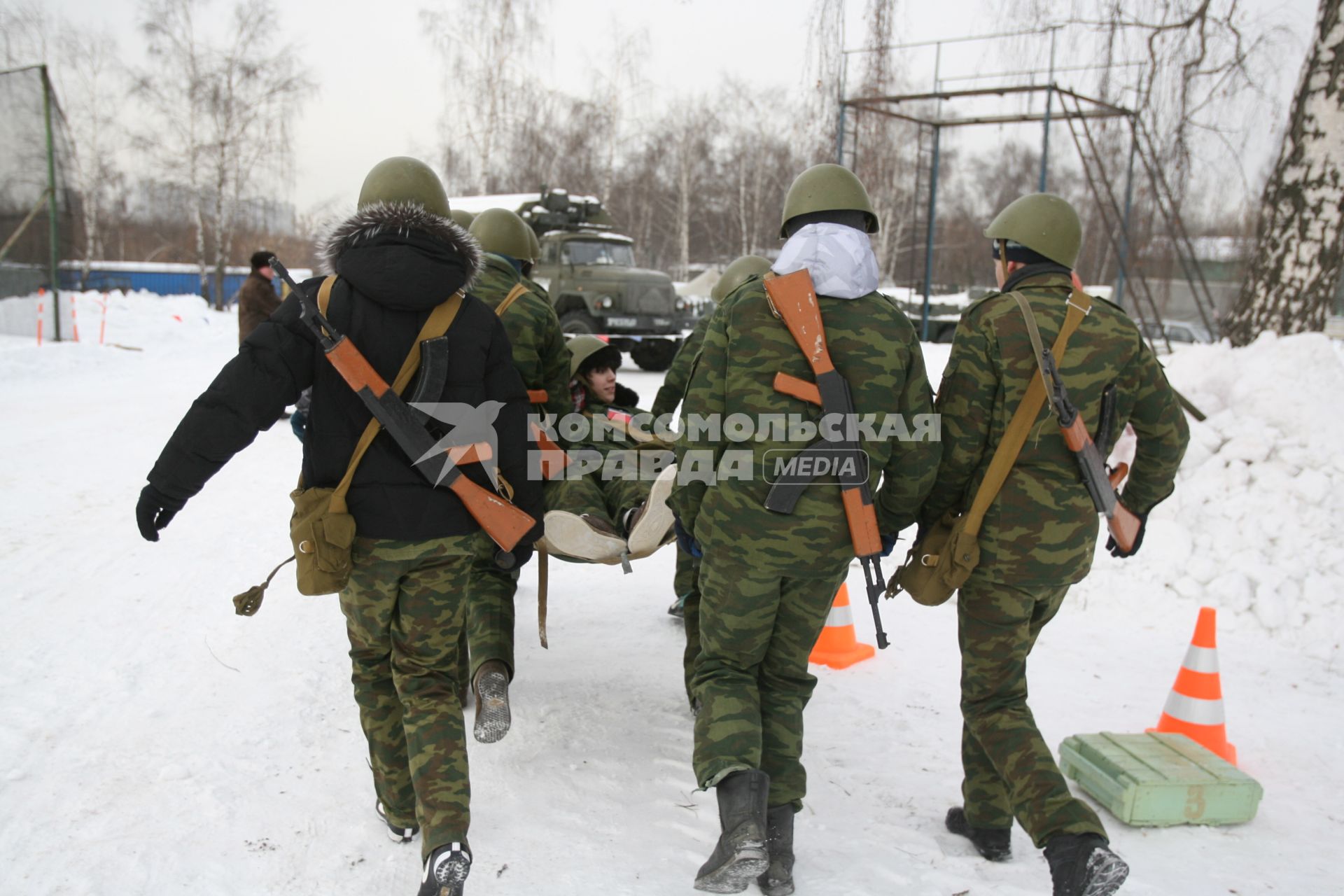 Военно -спортивная игра \"Вперед, мальчишки\", Москва, 26 февраля 2011 года.