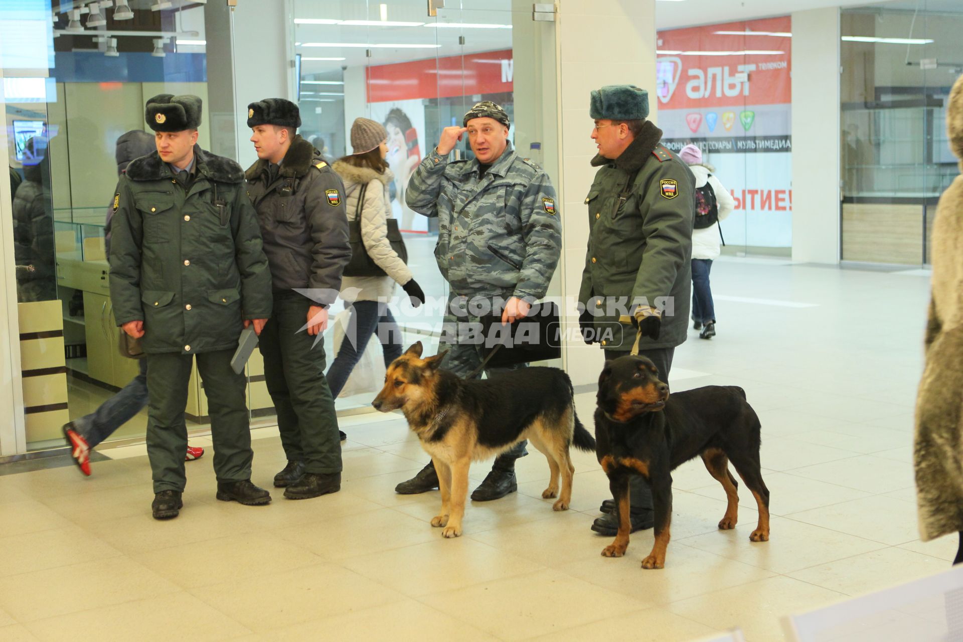 19 февраля 2011г. Развязка автомобильная, паркинг на планерной вовремя посещения Собянина.