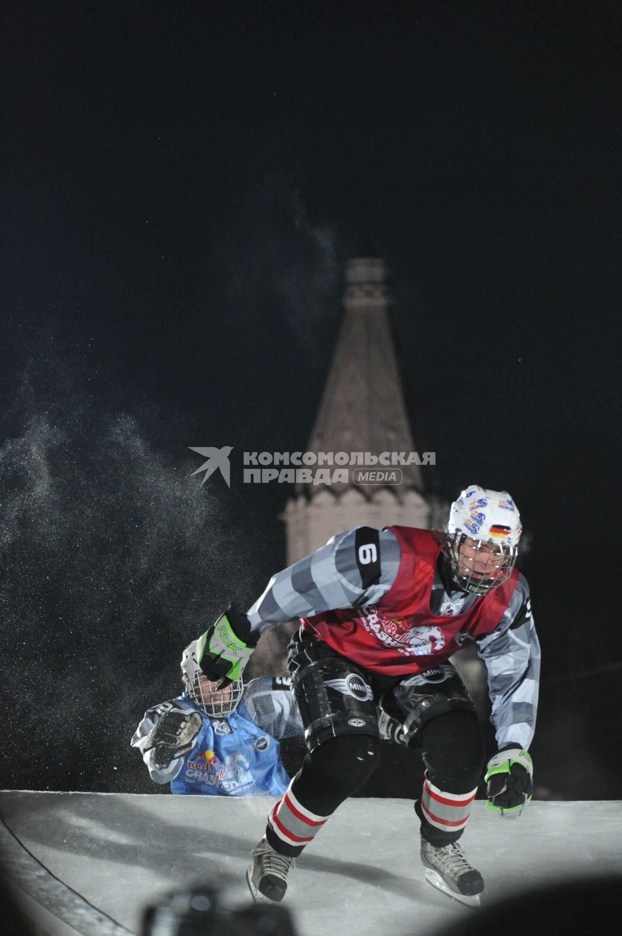 Чемпионат мира по скоростному спуску на коньках в парке Коломенское 26 февраля 2011г.