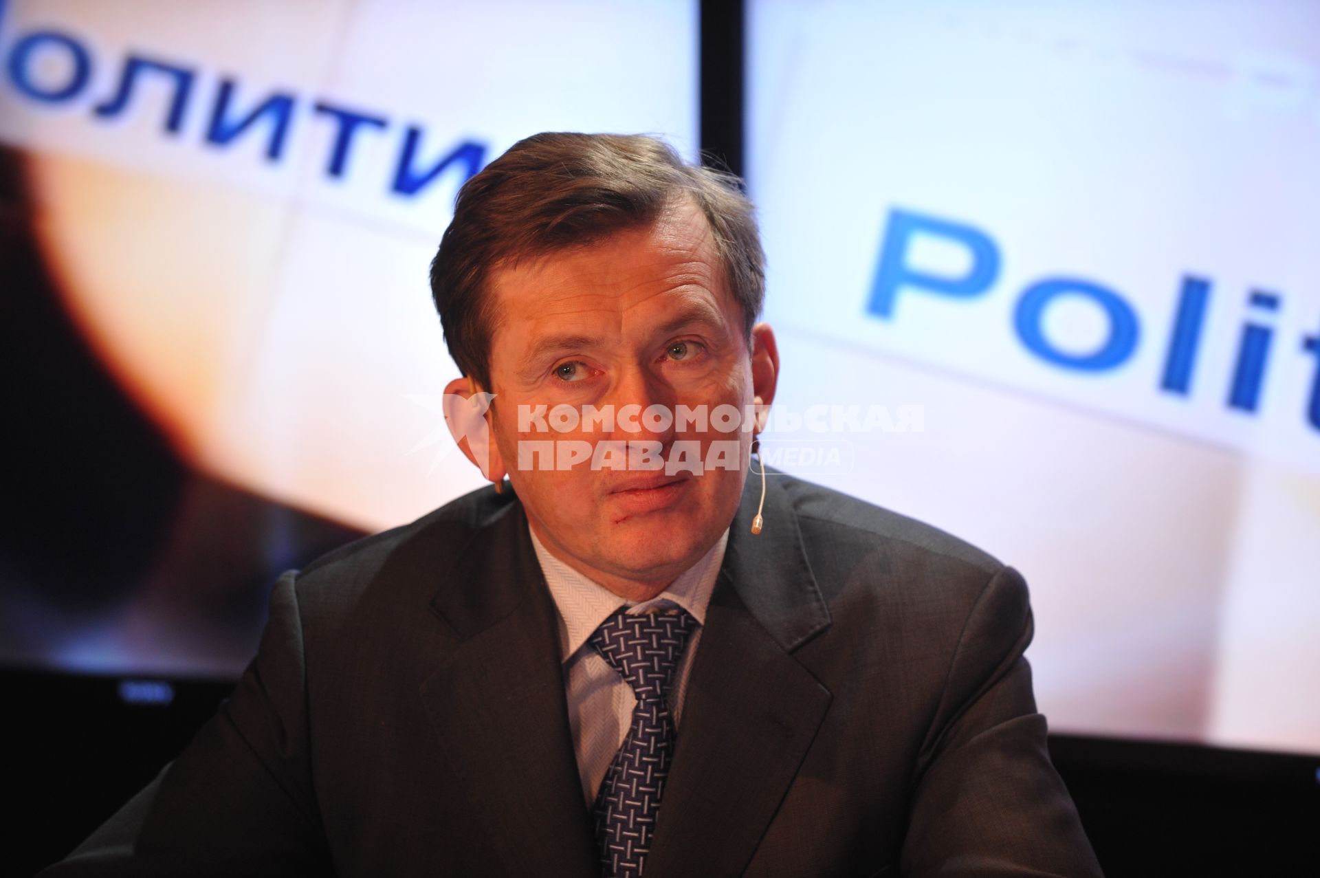 Политик, экономист Александр Починок на радио КП. 29 марта 2010 года.